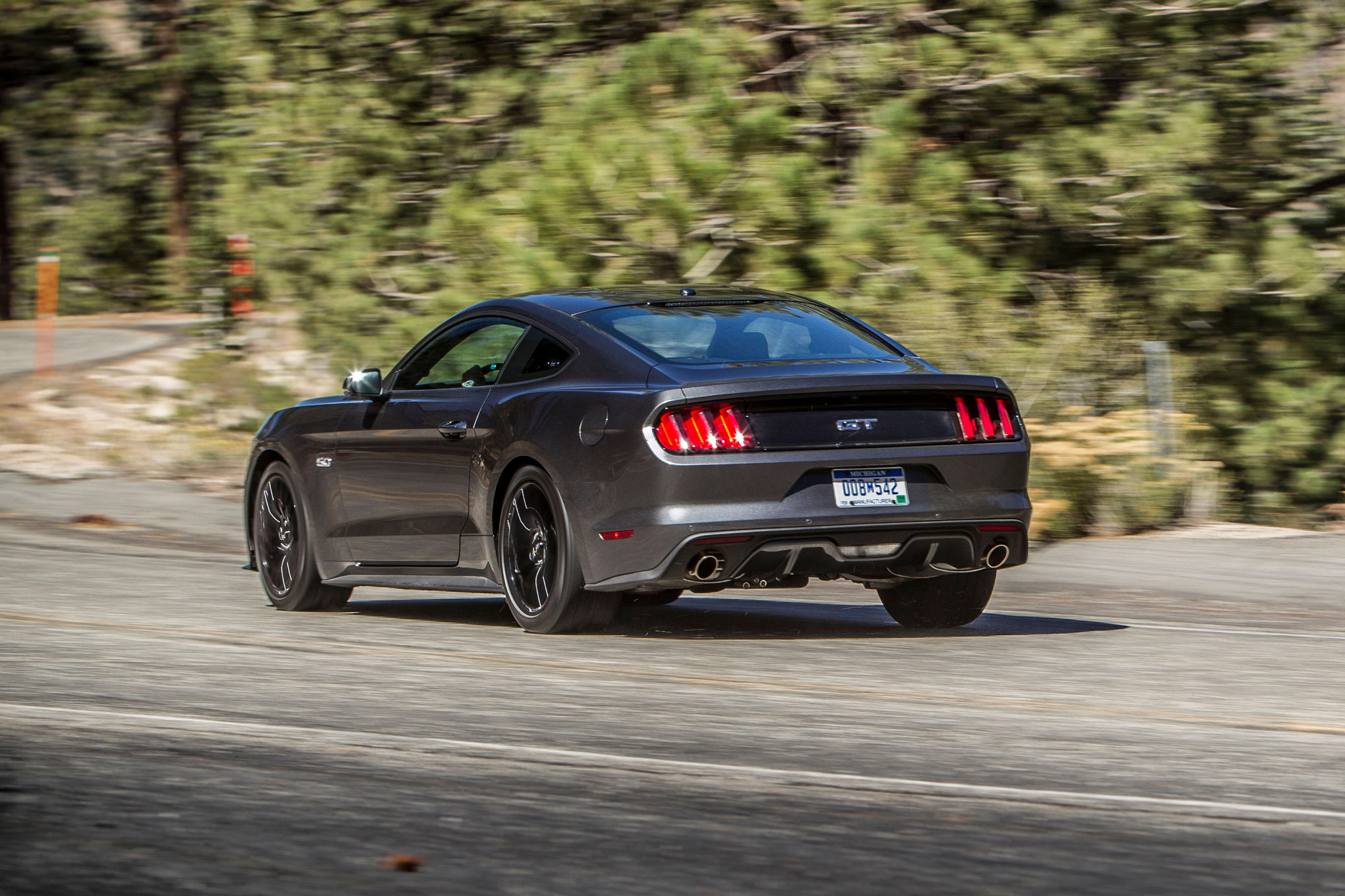 Wallpaper #12jpFZMBSpphPi3-lglt152 Ford Performance Offers New Power Packs for 2015 2017 Mustang GT