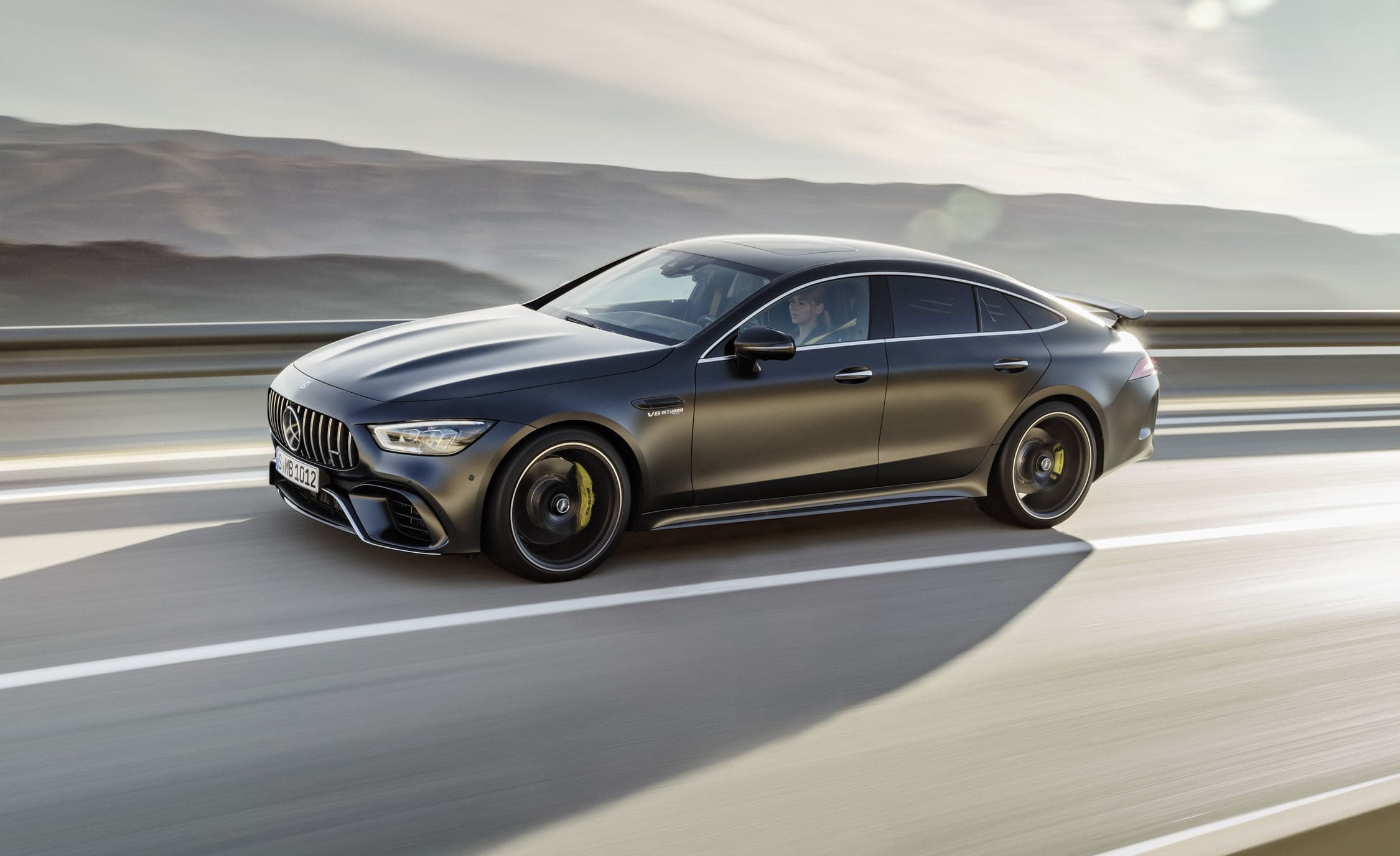Wallpaper #xmfK55IBSpphPi3-yzmm3 These Are the Top 4 Door Coupes in the Luxury Car Market