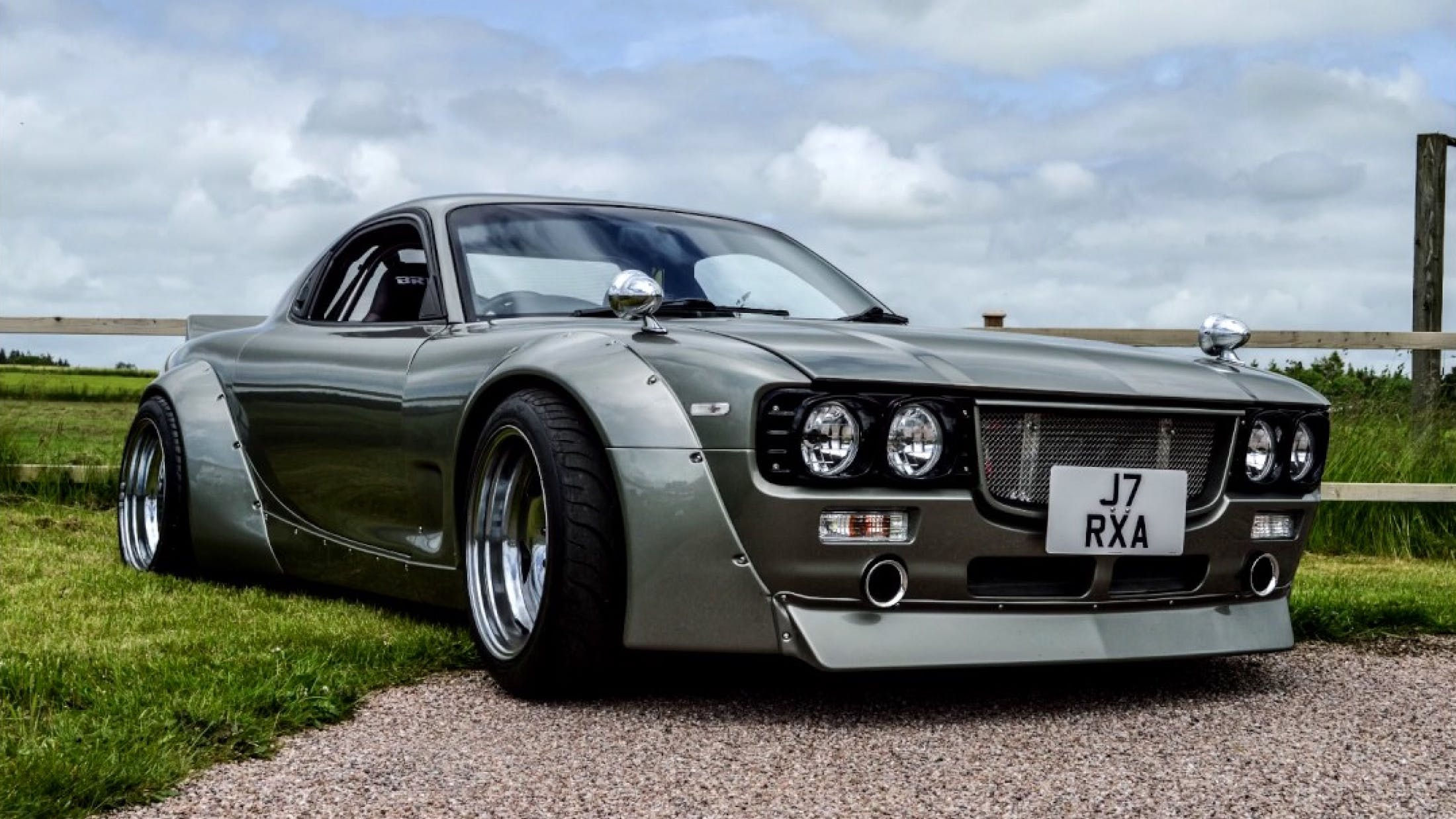 Wallpaper #-2cOBJMBSpphPi3-_LVI253 Is This the Coolest Fd Mazda Rx7 in the World Photos