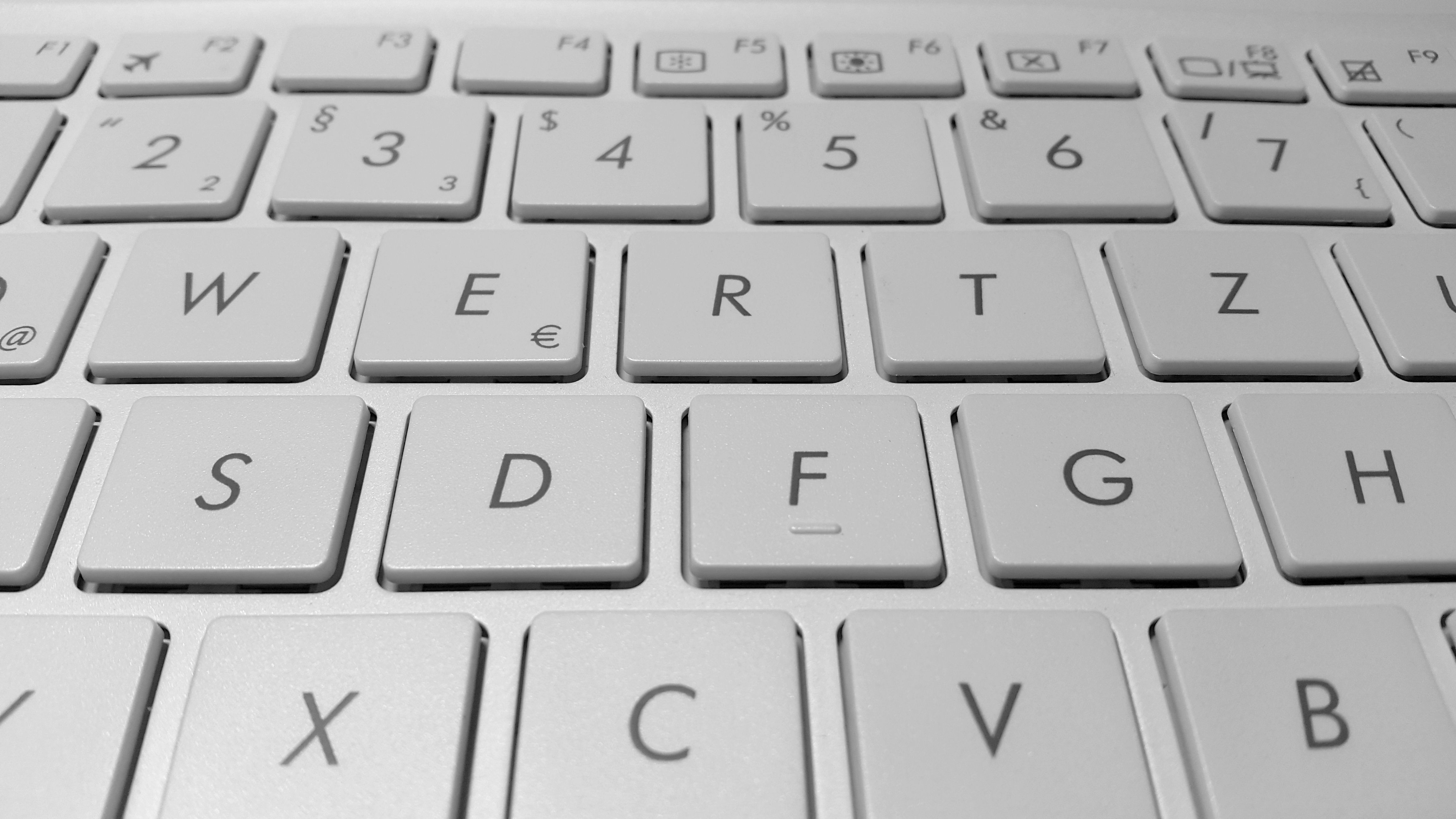 Wallpaper #p2fJ6JIBSpphPi3-wz7s182 Free Images Technology White Font Tap Keys Letters Multimedia