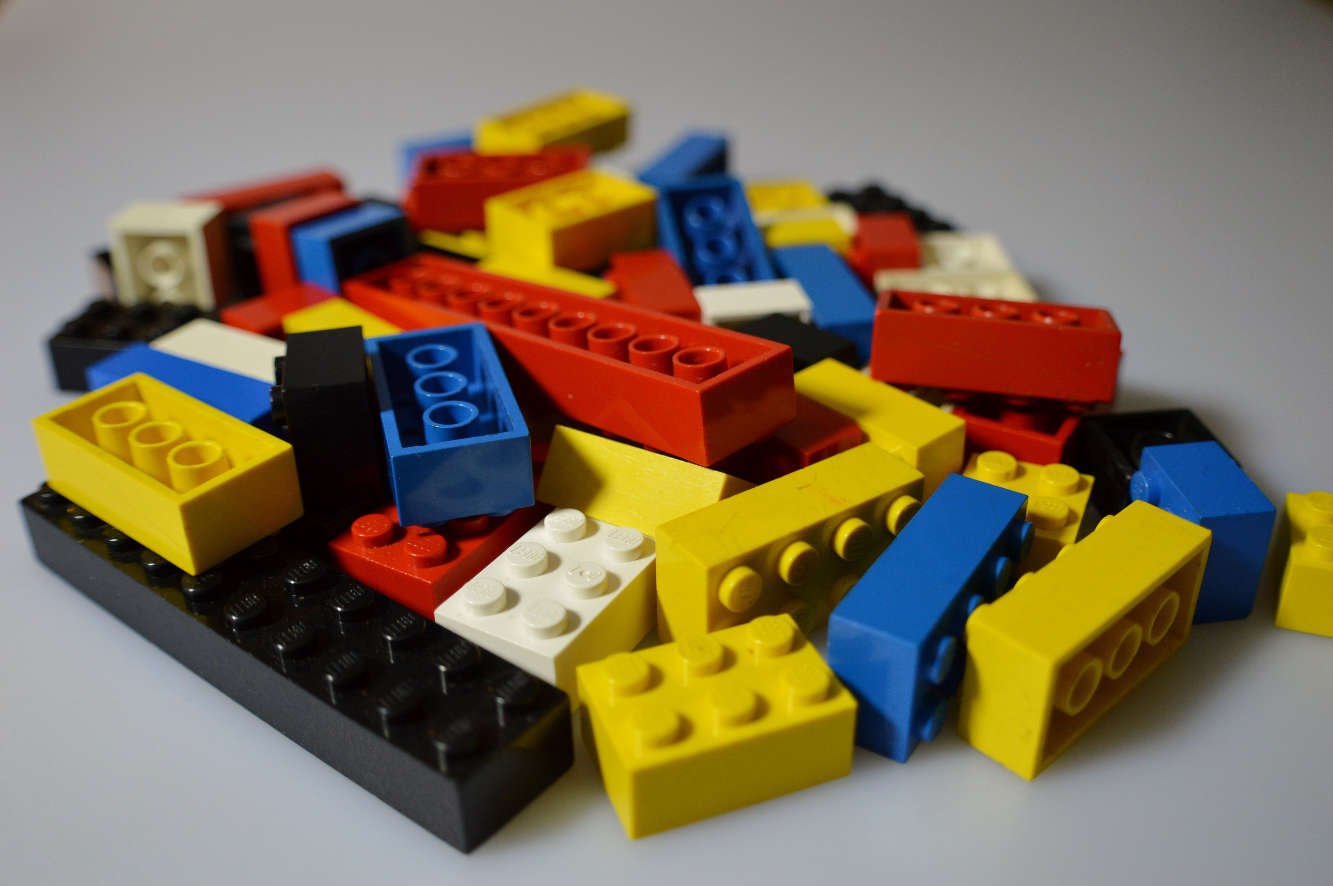 Wallpaper #HgPtYpMBpyOg8YnEB9Sq225 Free Images Play Color Colorful Yellow Toy Children Toys Lego