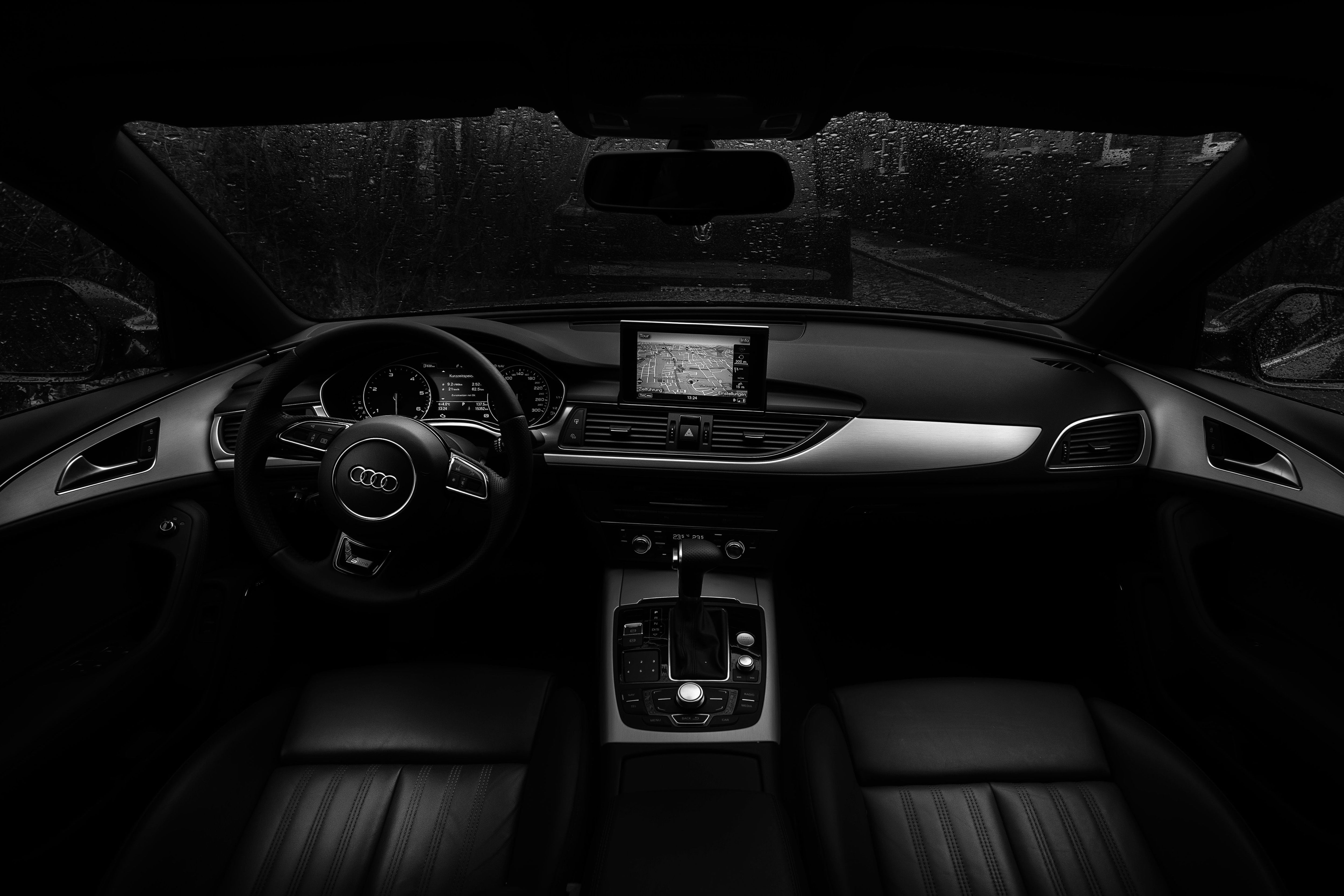 Wallpaper #cmivE5MBSpphPi3--wHQ97 Free Images Executive Car Center Console Family Car Personal