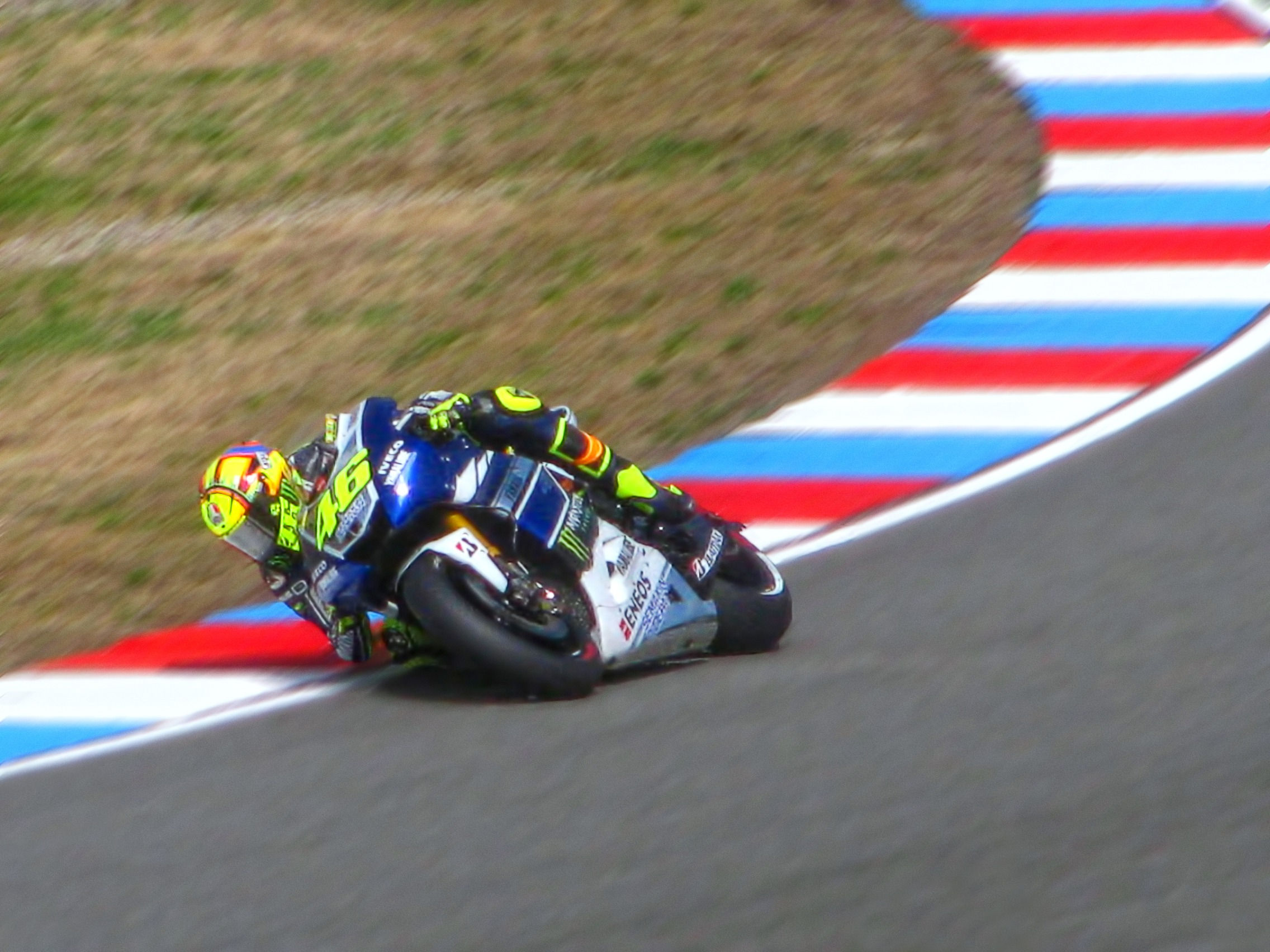 Wallpaper #n2f2-JIBSpphPi3-eosy308 Kostenlose Foto Spur Fahrzeug Geschwindigkeit Yamaha Rennen