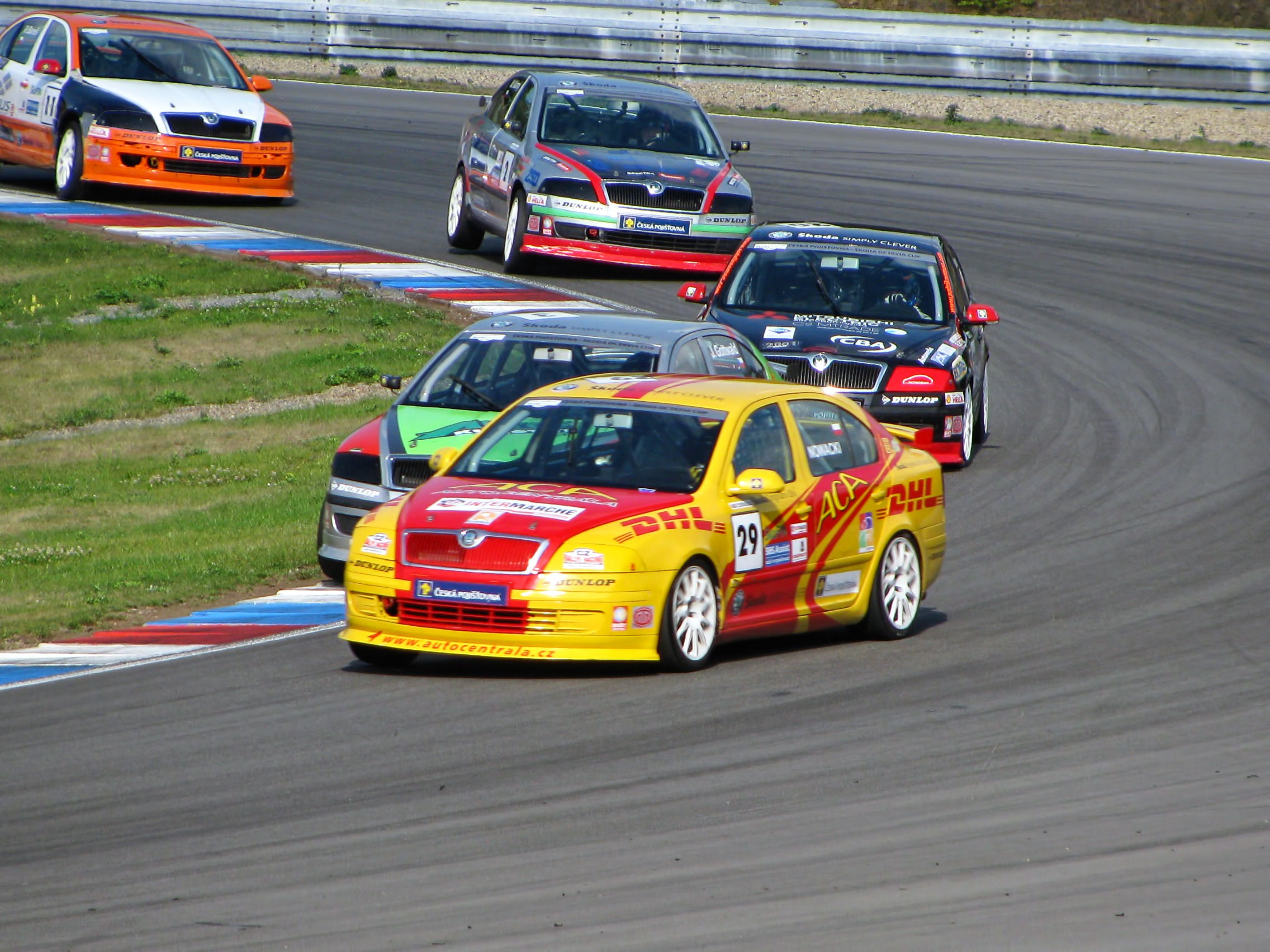 Wallpaper #omepDZMBSpphPi3-A-Z6254 Racing Cars and Track