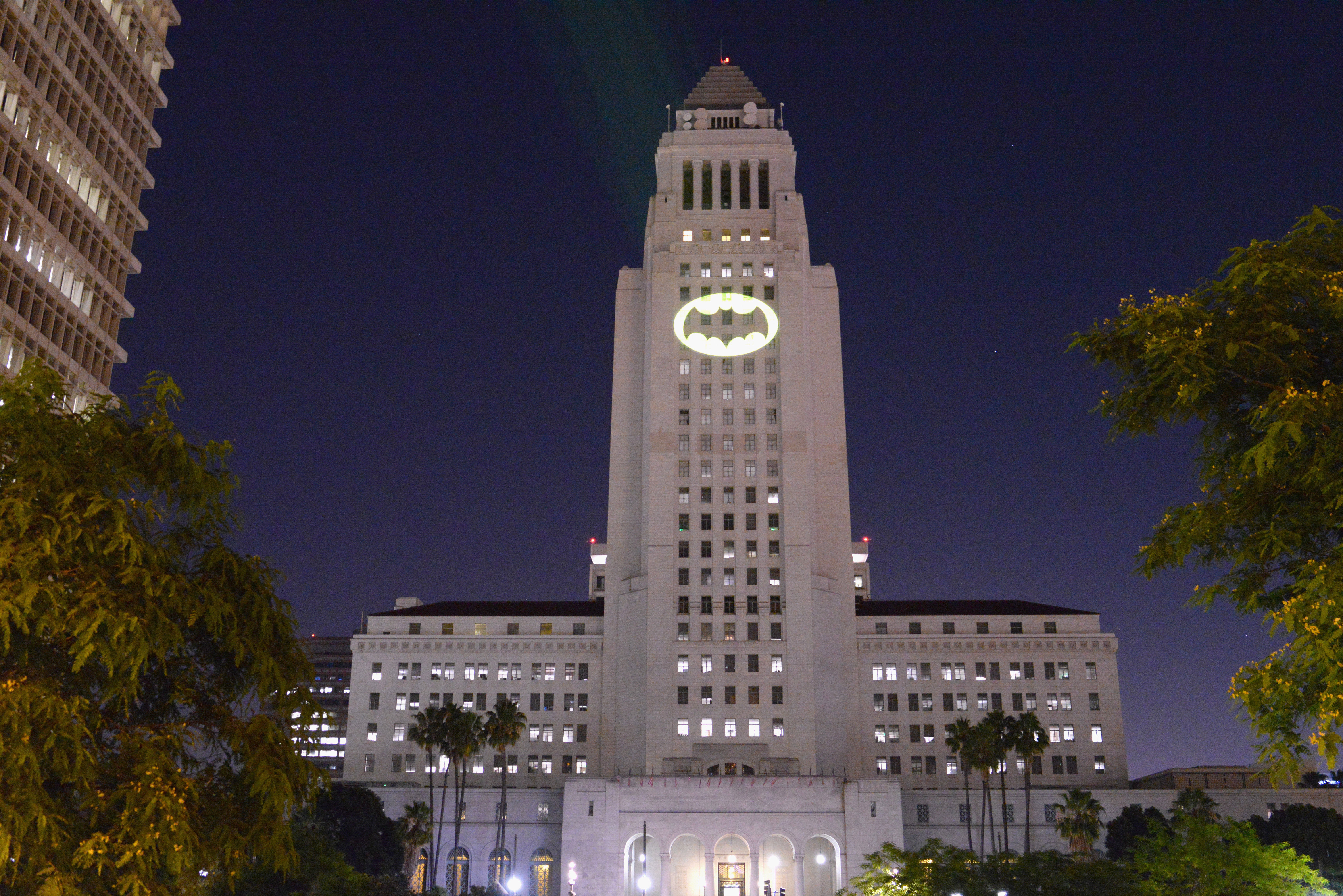 Wallpaper #shlEII8BtGB6xQ78dn0s17 Adam West Honored with Bat Signal Tribute in Los Angeles Access