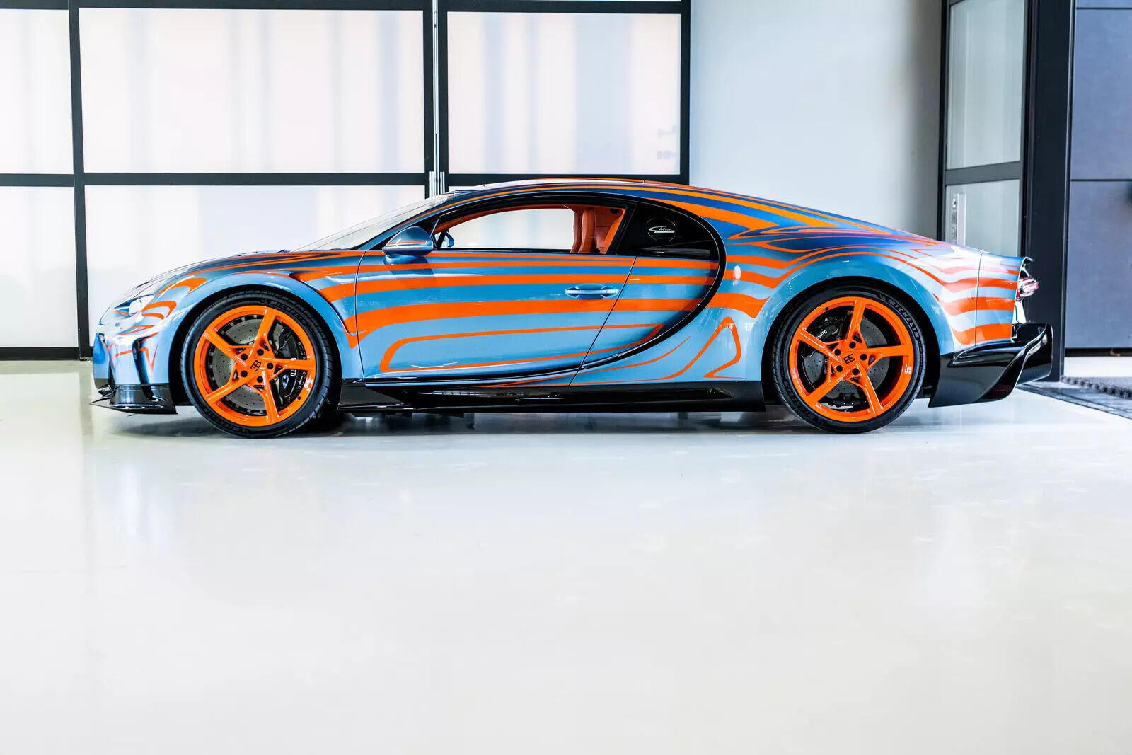 Wallpaper #LmhFGZMBSpphPi3-hRYl262 Bugatti Starts Deliveries of Chiron Super Sport Hypercar Car News