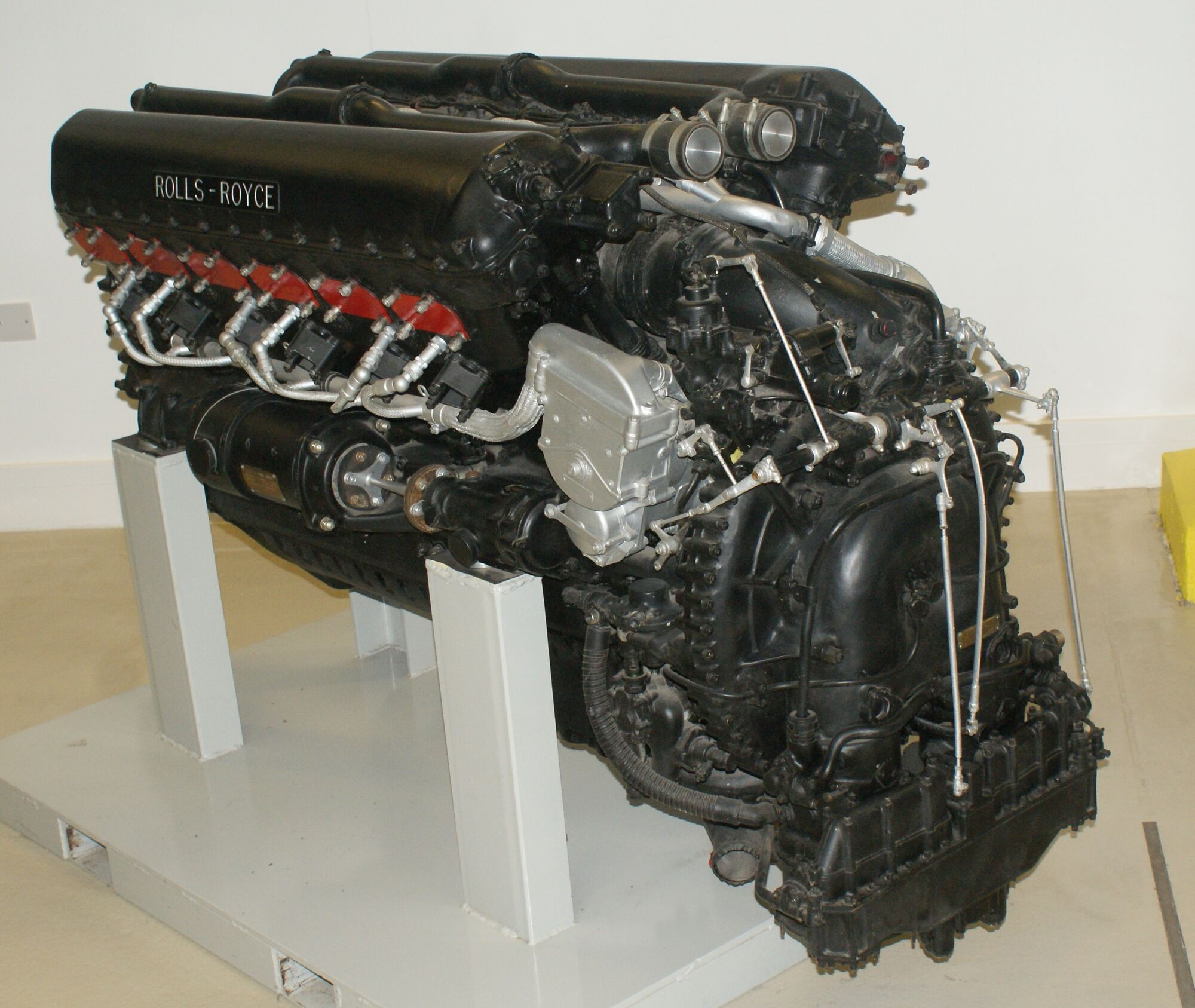 Wallpaper #4wPYYpMBpyOg8YnECdOg199 V12 Engine