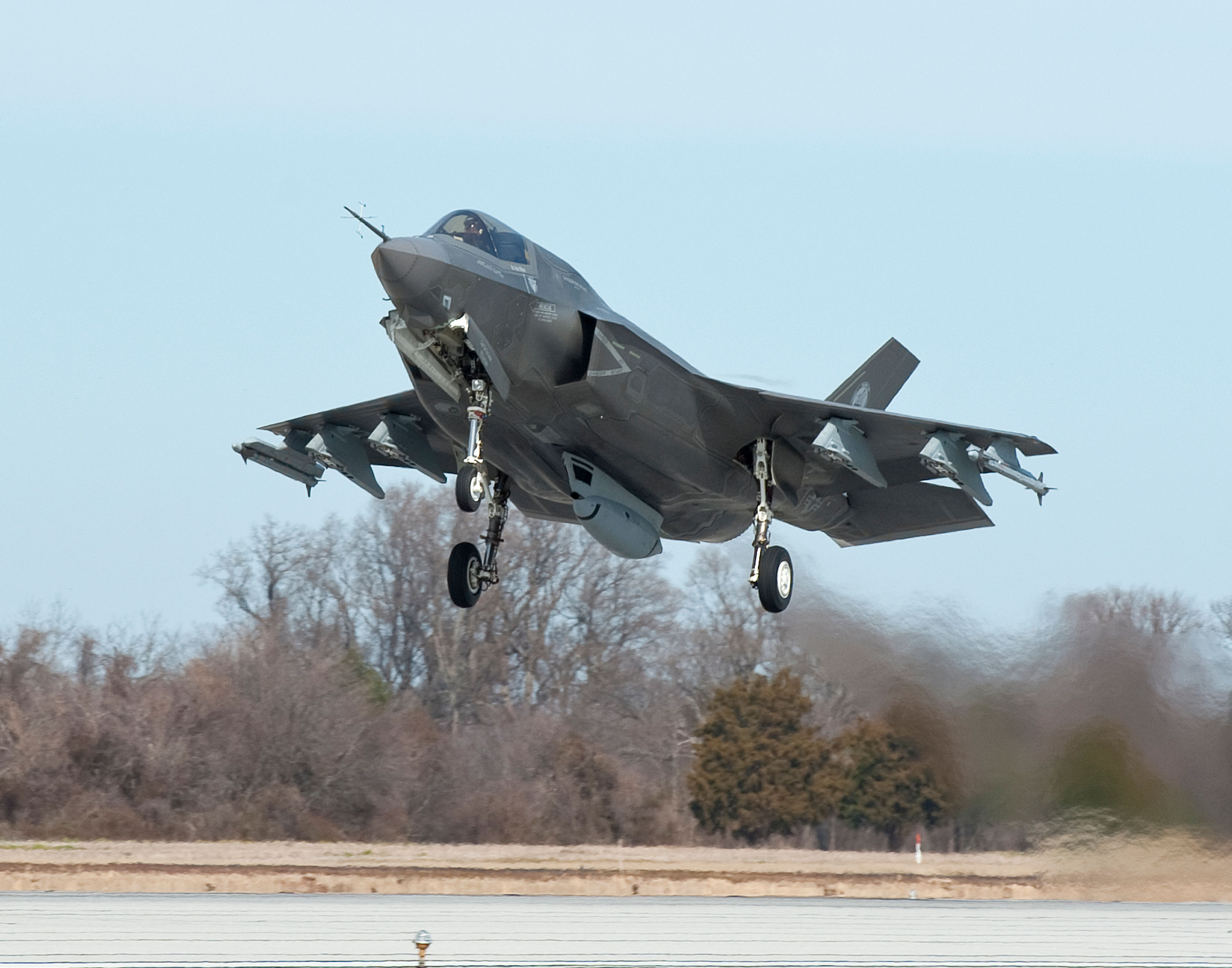 Wallpaper #uGcECpMBSpphPi3-SdKw219 F 35b Tests Wing Pylons Lexleader