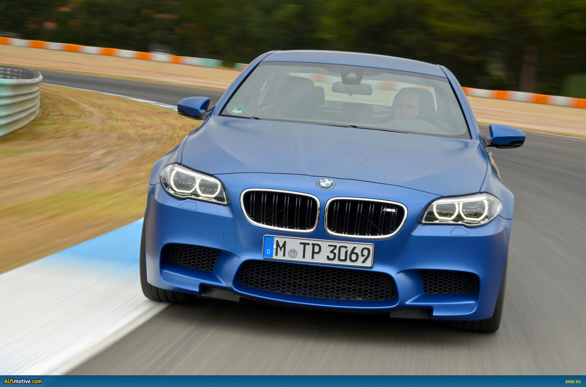 Wallpaper #WmhFGpMBSpphPi3-mBus174 Ausmotivecom 2014 BMW M5 Australian Pricing Announced