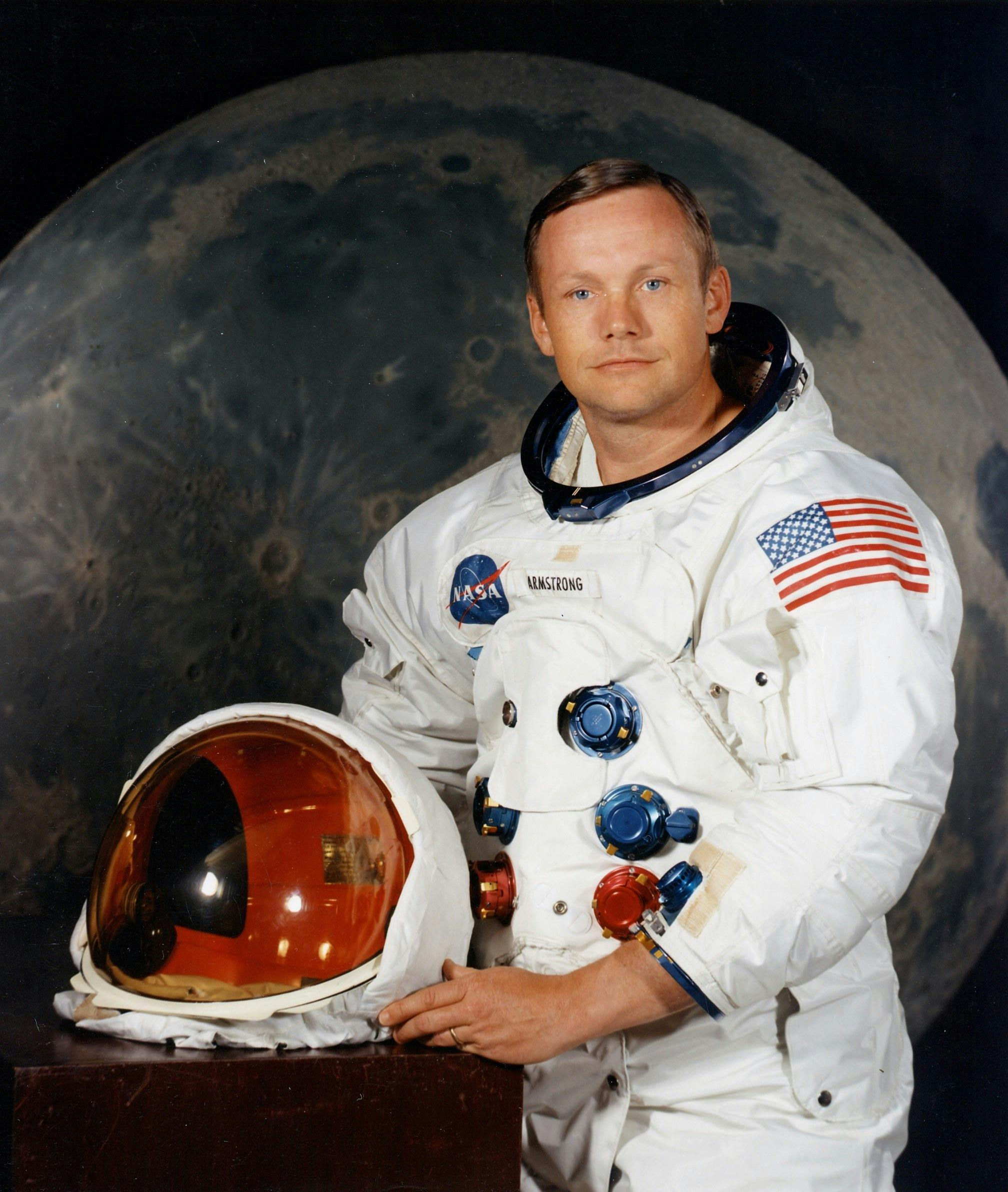 Wallpaper #e2eE_JIBSpphPi3-ZZiW80 Ucretsiz Apollo Apollo Kelebegi Apollo11 Stok Fotografi