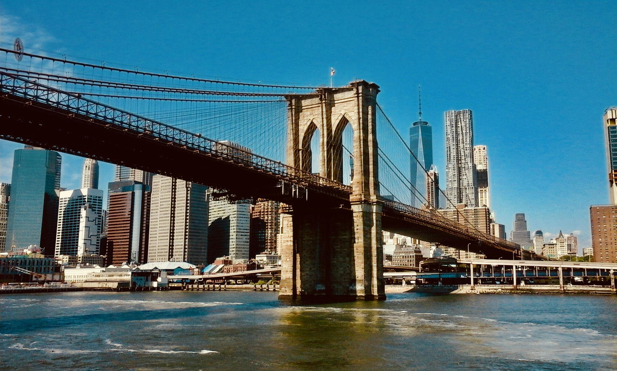 Wallpaper #66e34 Brooklyn Bridge in New York the Iconic Crossing Between Manhattan and