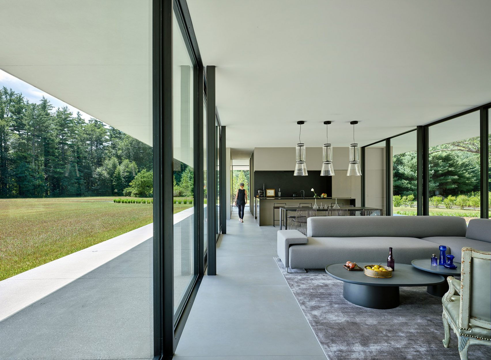 Wallpaper #E2eLC5MBSpphPi3-JNpT64 Architecture Dezeen Specht Architects Creates Austere Glass House in