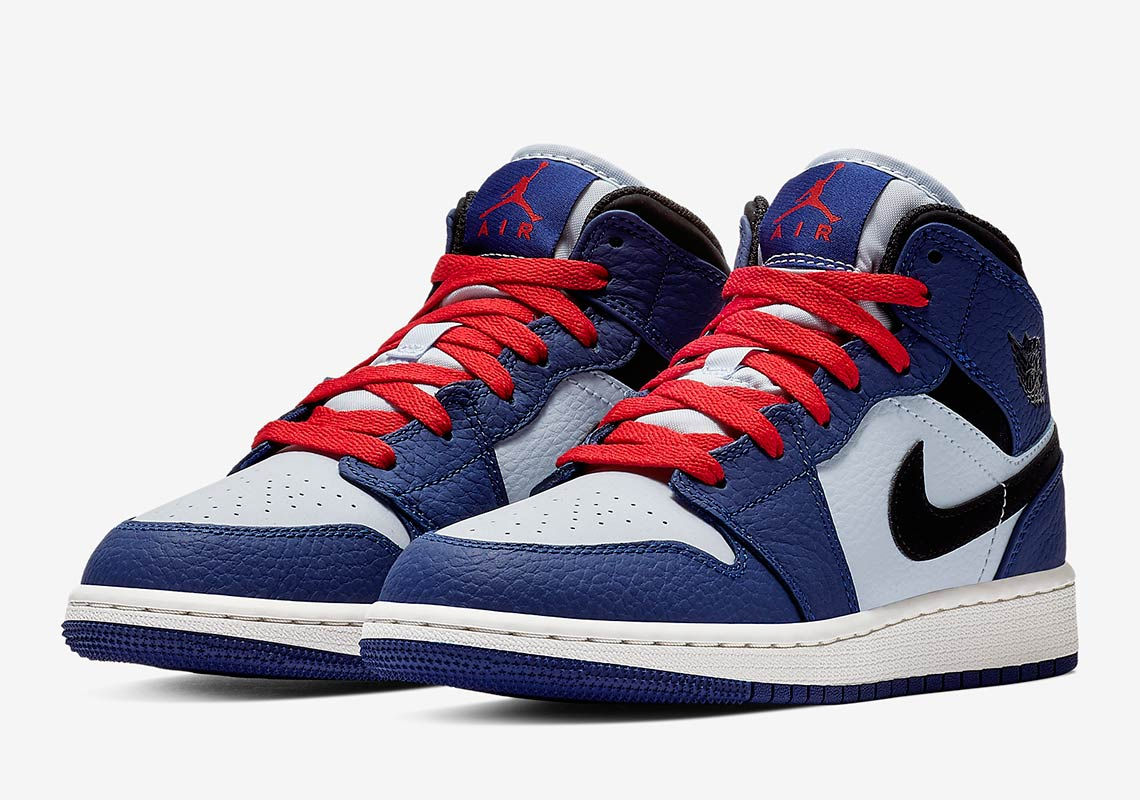 Wallpaper #74D73 Air Jordan 1 Retro High Og Spiderman Level Up