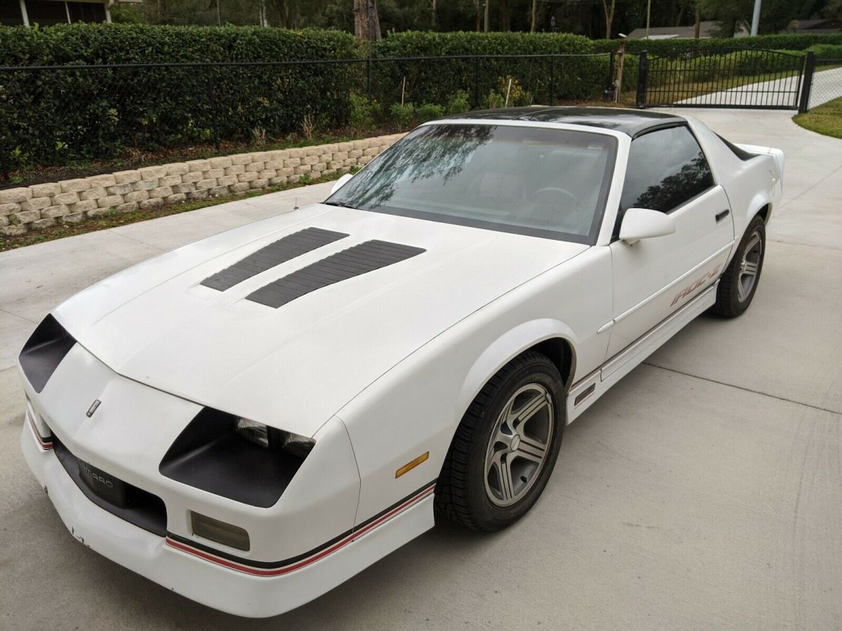Wallpaper #xRm7HI8BtGB6xQ78sHU143 1989 Chevrolet Camaro Sportscar White Rwd Automatic Iroc Z