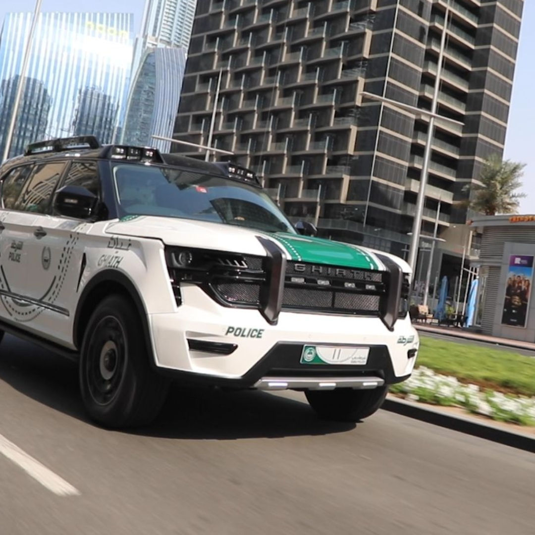 Wallpaper #OuquVZMBlwTYPL18rA5u134 On the Road with Dubai Police Inside Uae Built Ghiath Patrol Car