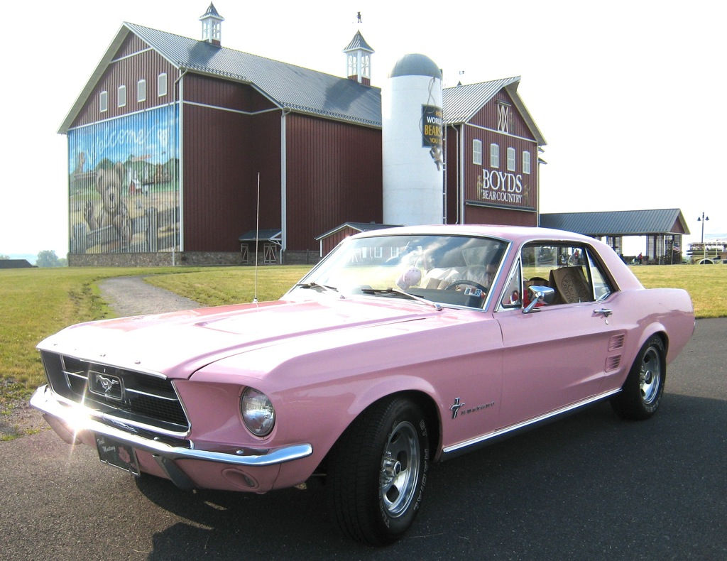 Wallpaper #41D04 Modified and Customized Pink Ford Mustang Stock Photo Alamy