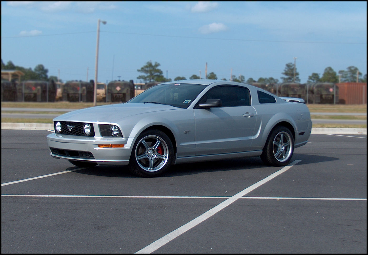 Wallpaper #HGfr9pIBSpphPi3-GYUW191 2005 Mustang Drag Car