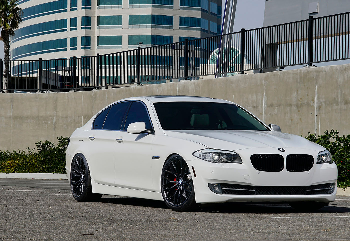 Wallpaper #-32y8Y4Bnwiau_P6jgkI9 BMW 5 Series Wheels Custom Rim and Tire Packages