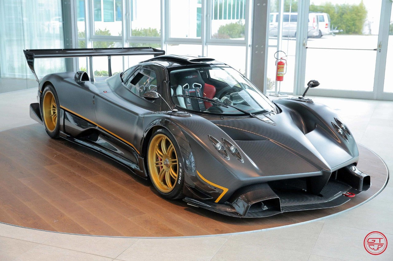 Wallpaper #u2fDApMBSpphPi3-orAs299 Pagani Test Drive and Factory Tour Charitystars
