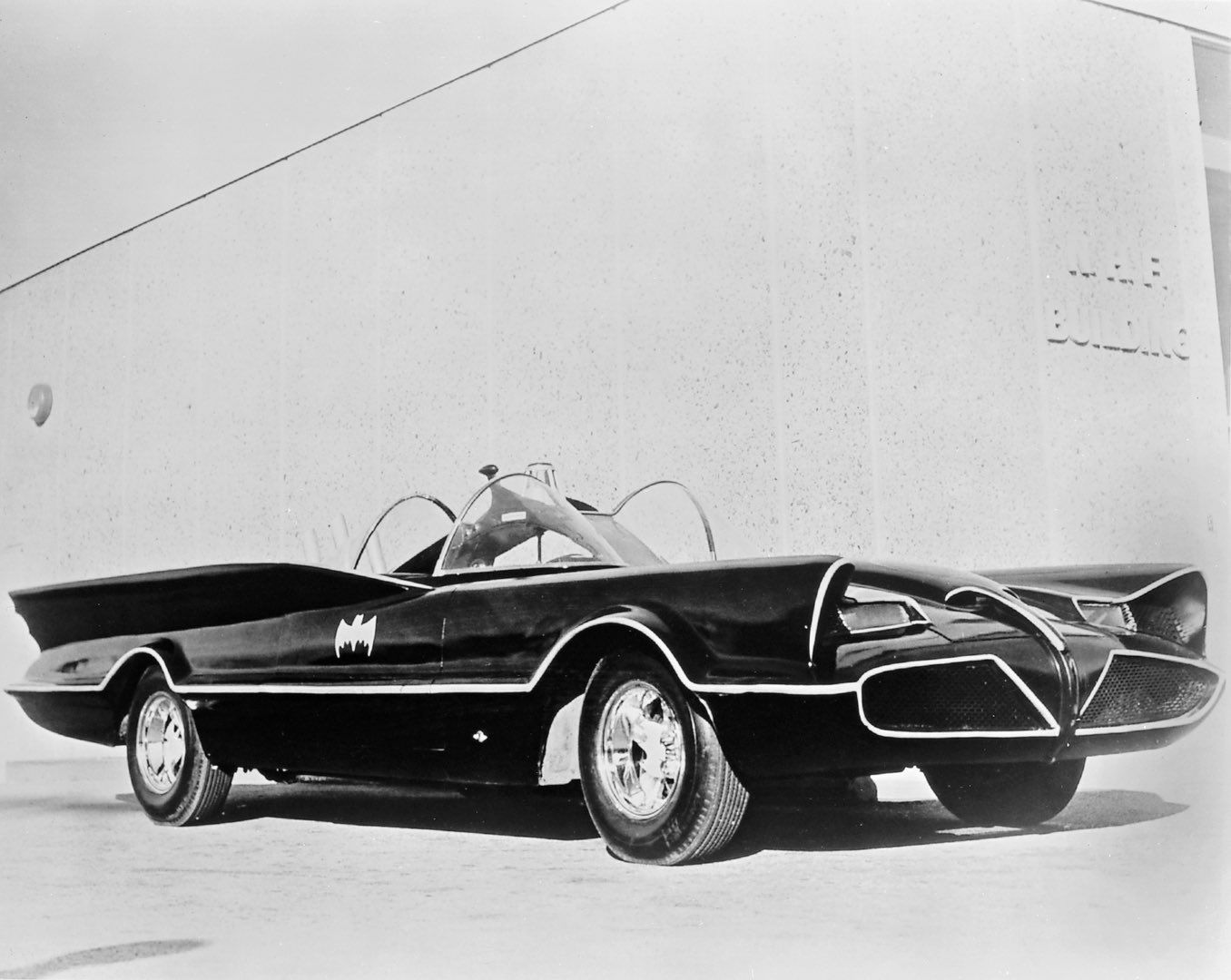 Wallpaper #Me8QS5MBMN-XEVvVGzpt145 Two 1966 Ford Station Wagons Helped Promote the Batmobile
