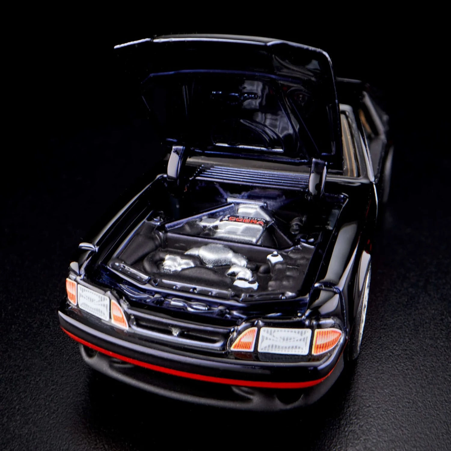 Wallpaper #iWfu65IBSpphPi3-cE8416 Ford Mustang Svt Cobra R Gets Limited Edition Diecast Model