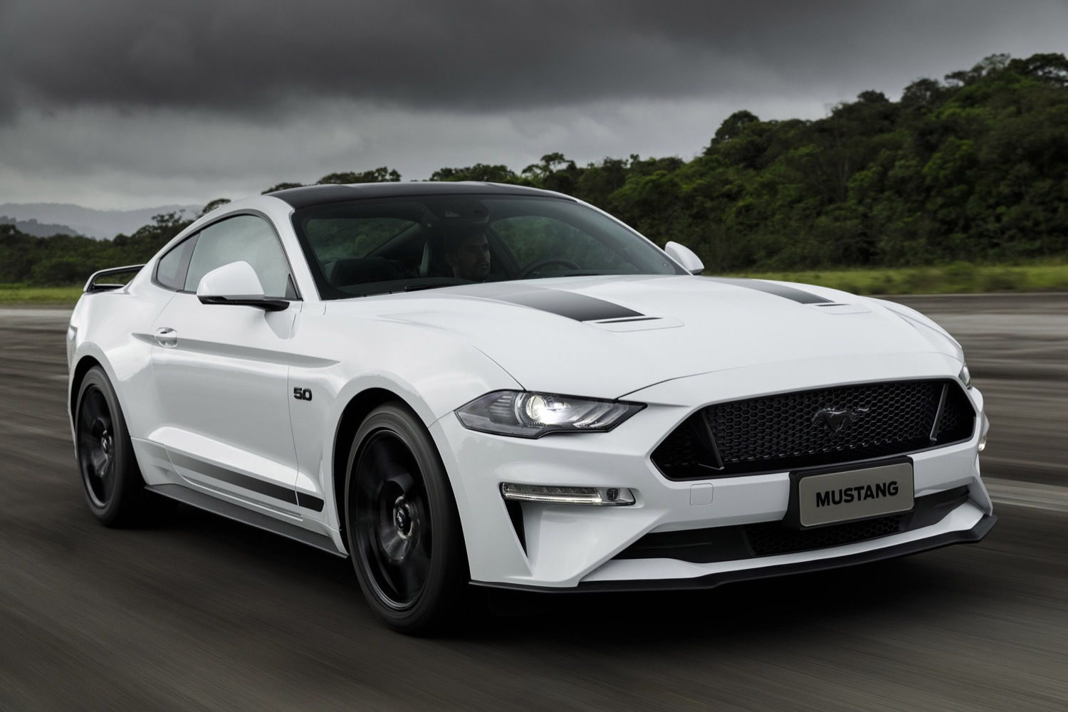 Wallpaper #yHSZv44B_8f4nGFanGxM16 Ford Mustang Black Shadow Edition Looks Incredible Photo Gallery