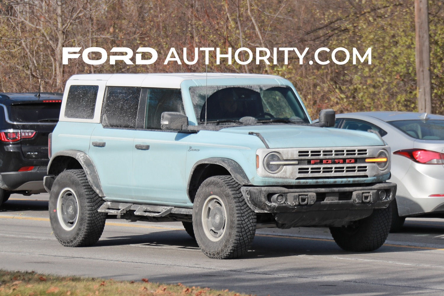 Wallpaper #4mfrD5MBSpphPi3-d_Bs47 2023 Ford Bronco Heritage Edition in Azure Gray Photos