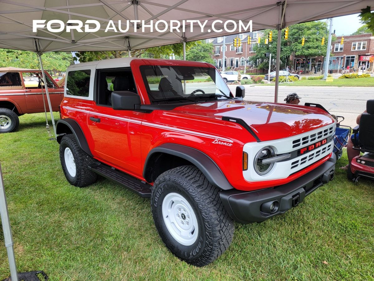 Wallpaper #4mfrD5MBSpphPi3-d_Bs79 2023 Ford Bronco Two Door Heritage Edition Live Photo Gallery