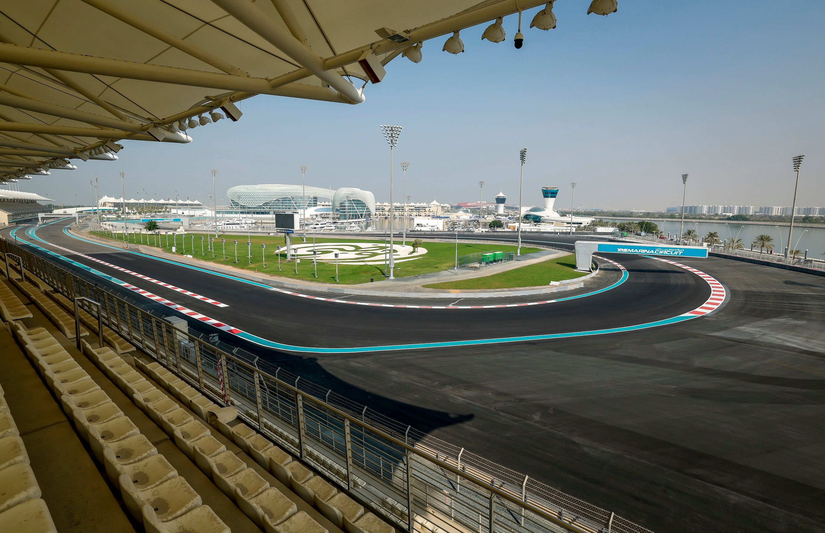 Wallpaper #6n3a844Bnwiau_P6RA1G18 All Eyes Turned to Yas Marina Circuit as the New Circuit Layout for the