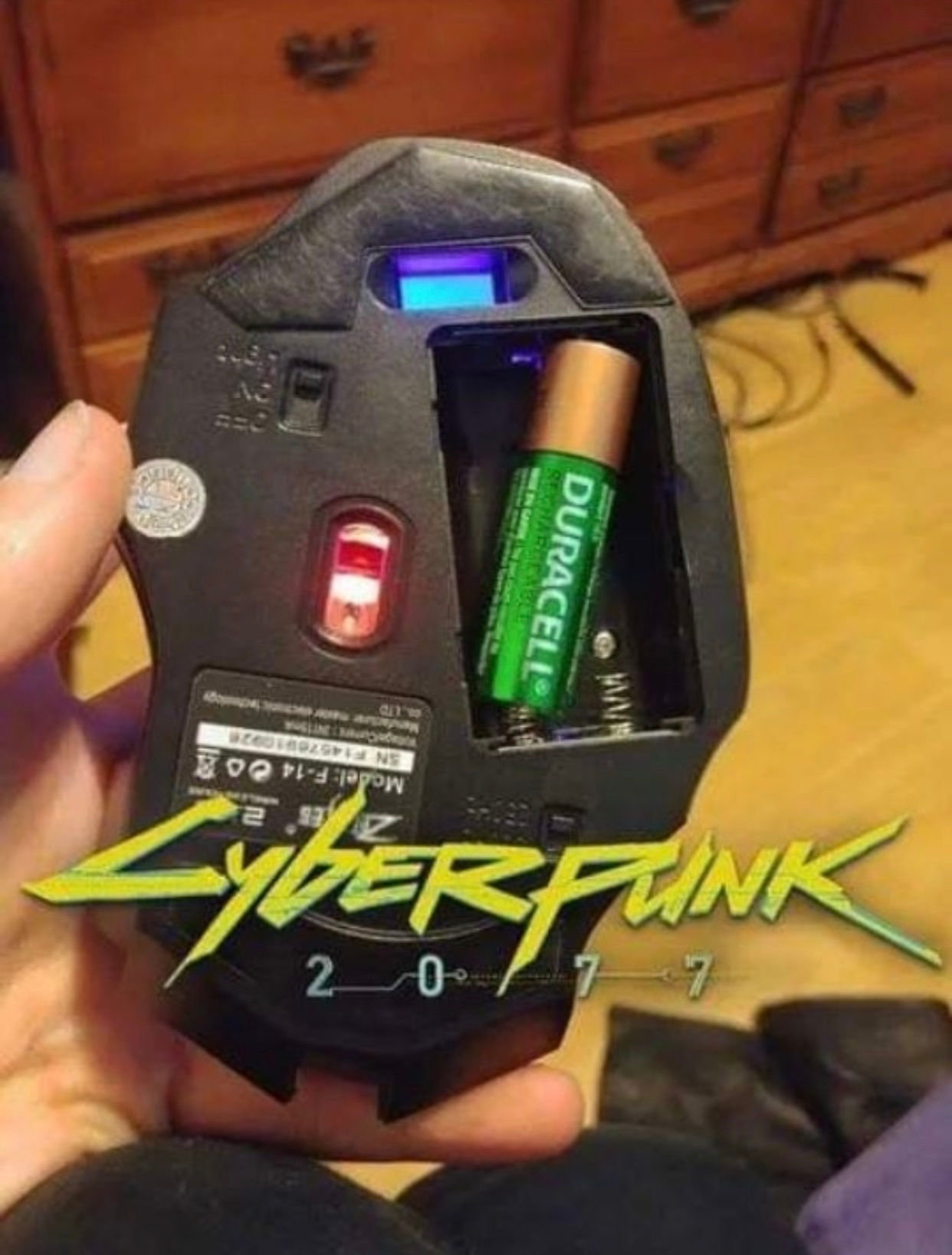 Wallpaper #mW29apcBycdYOYFTrXH242 29 Cyberpunk 2077 Memes That Show People Using Technology in the