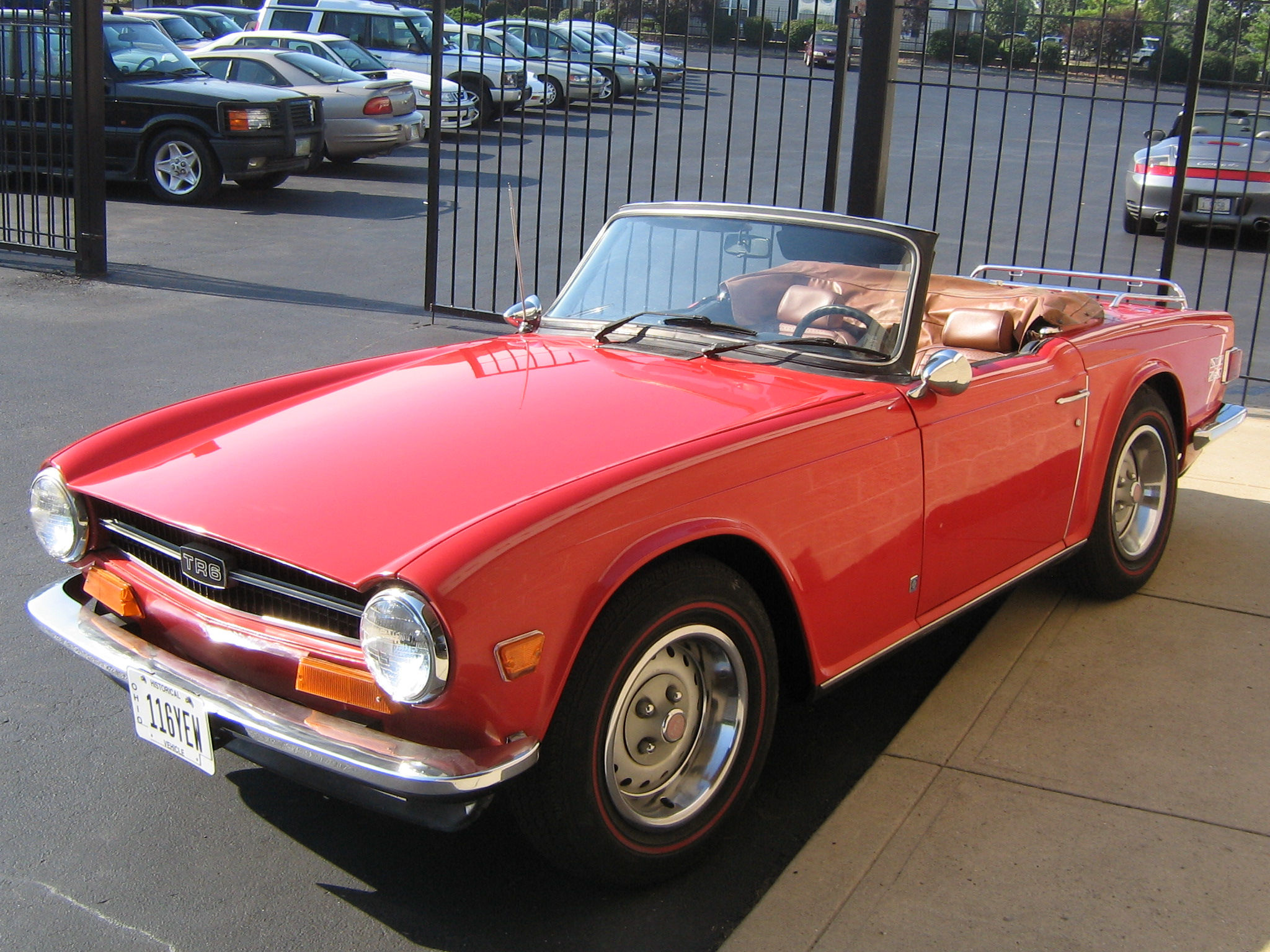 Wallpaper #qmd-DJMBSpphPi3-ad6B167 2 73 Triumph Tr6 Red 012