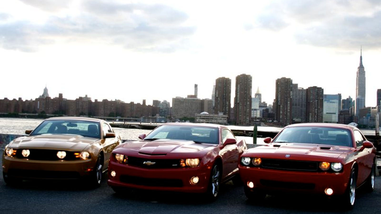 Wallpaper #0GeNEZMBSpphPi3-6fce286 Muscle Car Wars Camaro vs Challenger vs Mustang