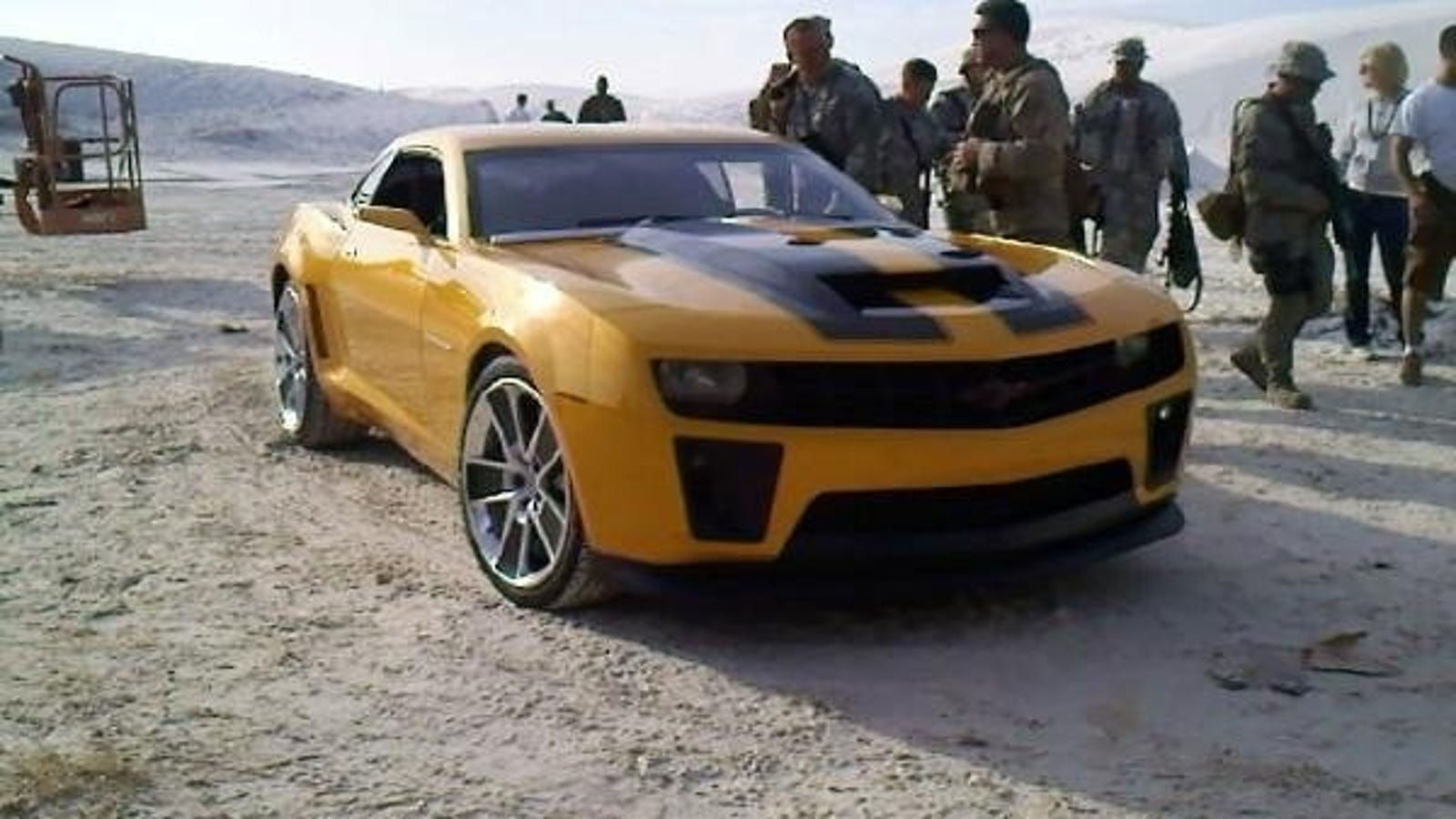 Wallpaper #3WcMCpMBSpphPi3-J9JF277 Transformers 2 Bumblebee Camaro Heading to Chicago Auto Show