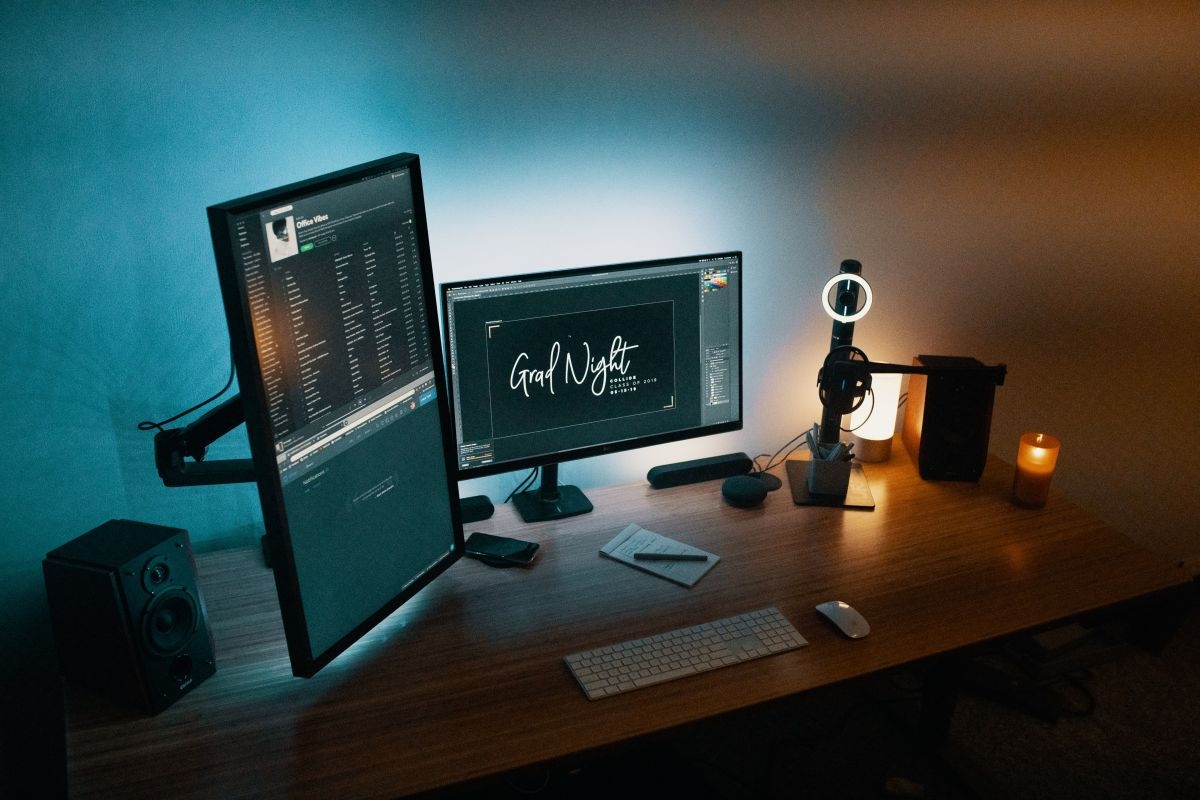 Wallpaper #9a764 21 Multi Monitor Computer Desk Setup Ideas for Tech Lovers