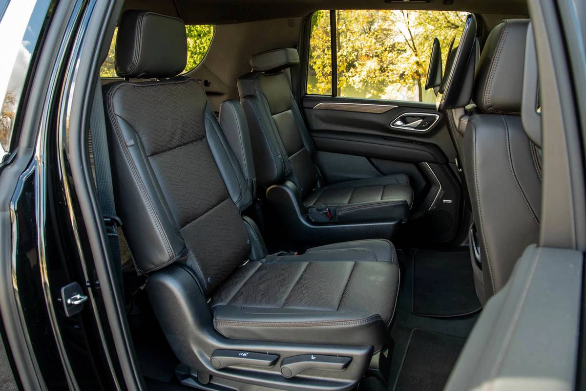 Wallpaper #a7j625IBJvJKYCmEpPnr300 Suvs with Captain Seats in Second Row