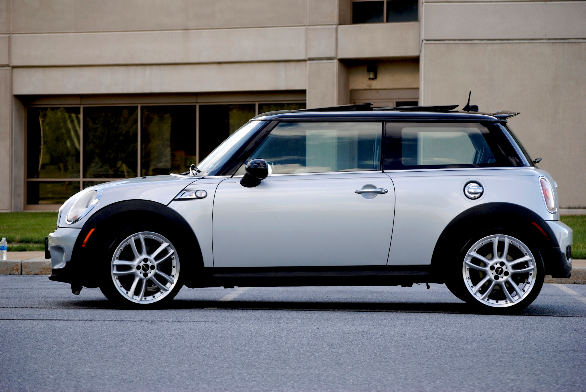 Wallpaper #e7409 BMW Group Invests 645 Million to Produce Mini Evs in the Uk Fuel