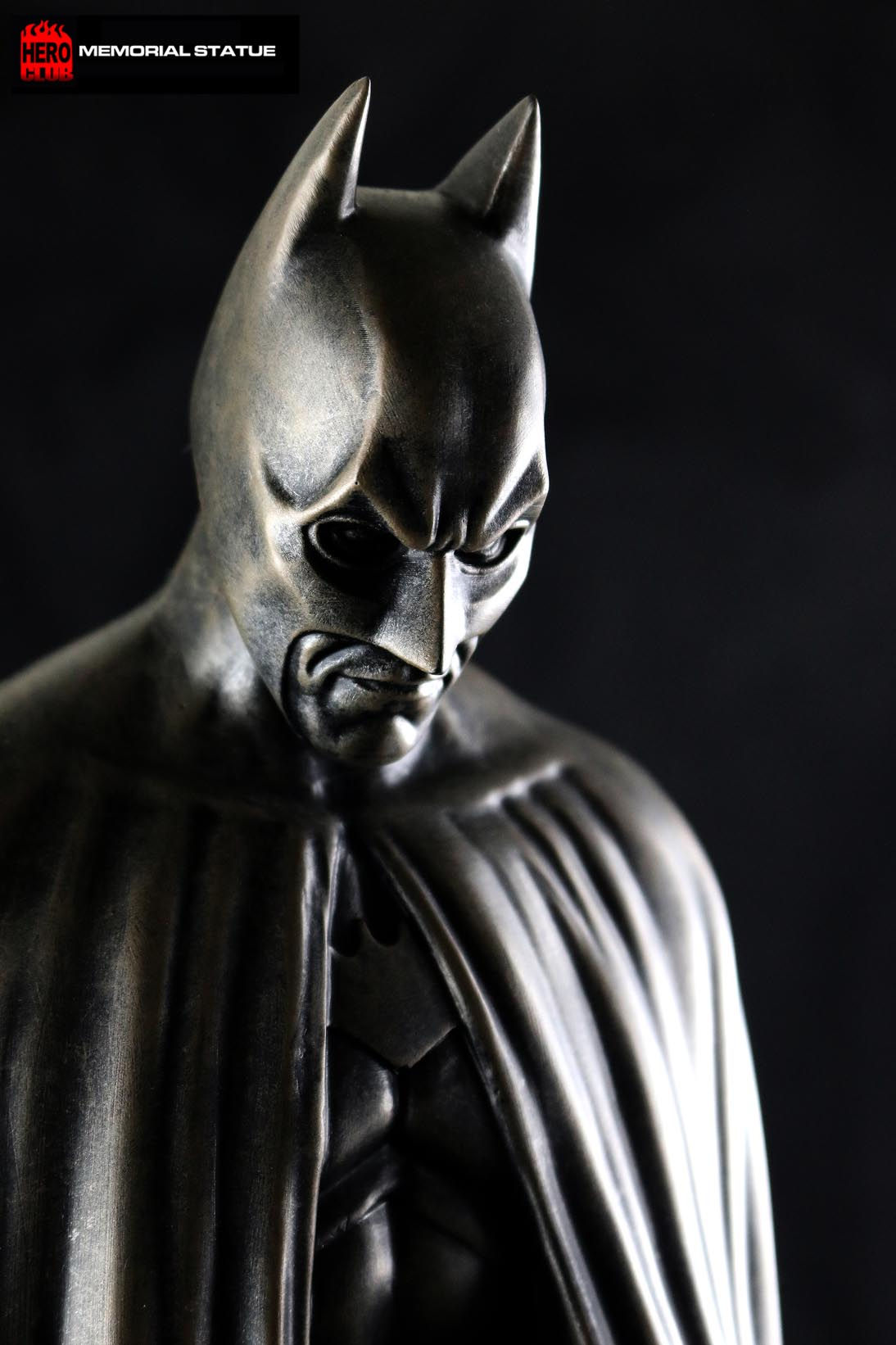 Wallpaper #nkIvPZMBOBpx0NhmCsP7295 Batman Memorial Statue