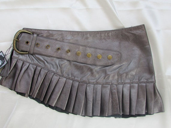 Wallpaper #_bmH3pIBJvJKYCmESQX0198 On Sale Silver Leather Steampunk Mini Skirt Mini Skirt