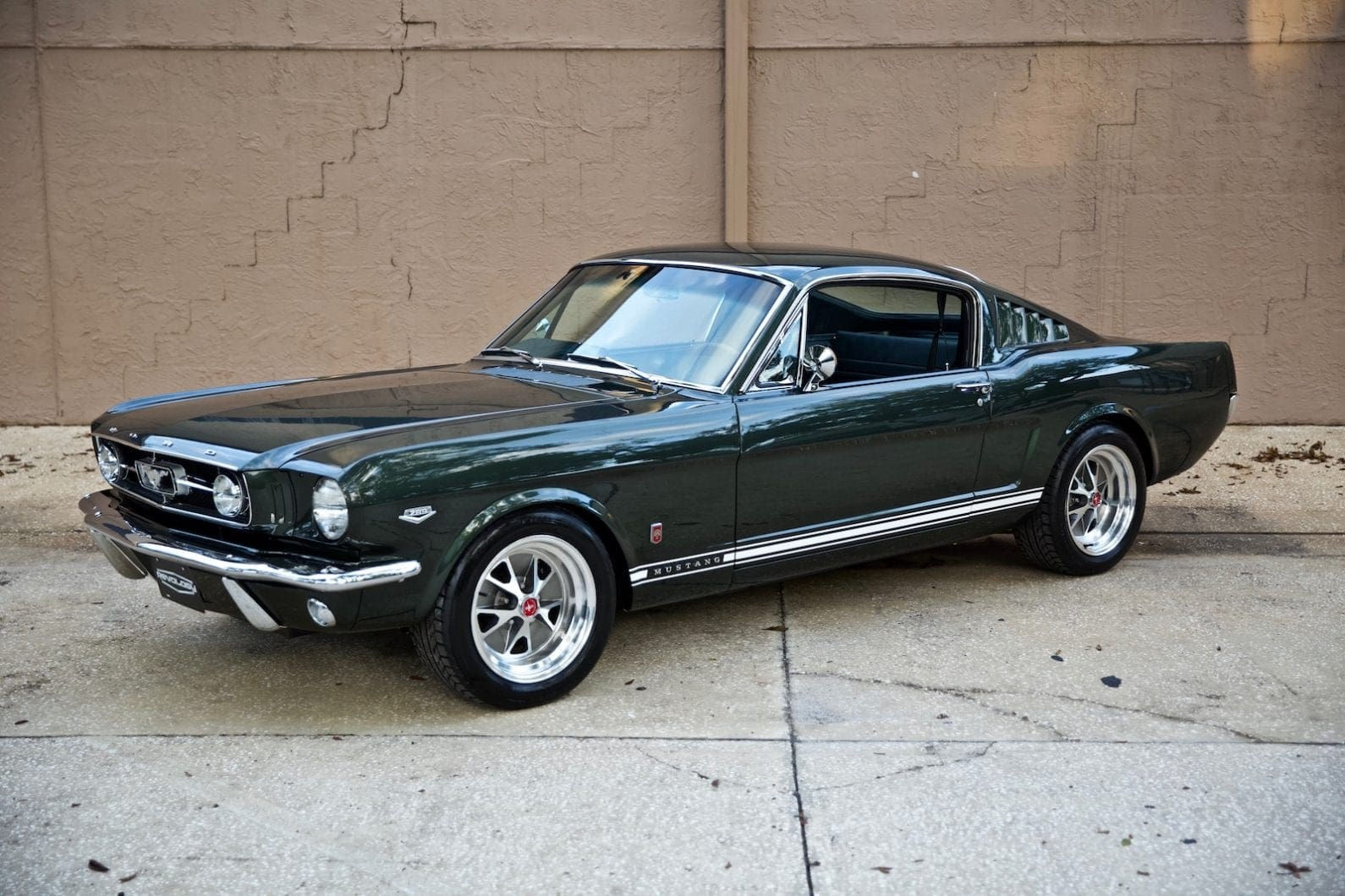 Wallpaper #3xnyNI8BtGB6xQ78cp5543 1965 Revology Mustanggt Fastback Ivygreen19 Revology Cars