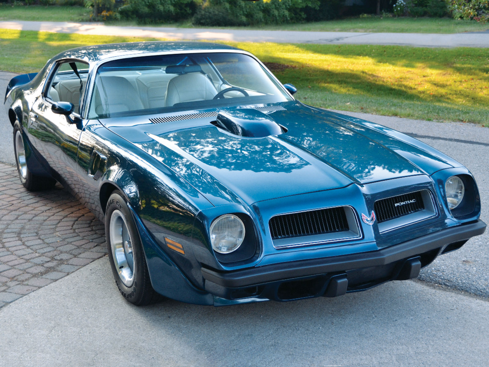 Wallpaper #29d54 1974 Pontiac Ventura Sprint Mine Was Dark Blue with Two Tone Strips