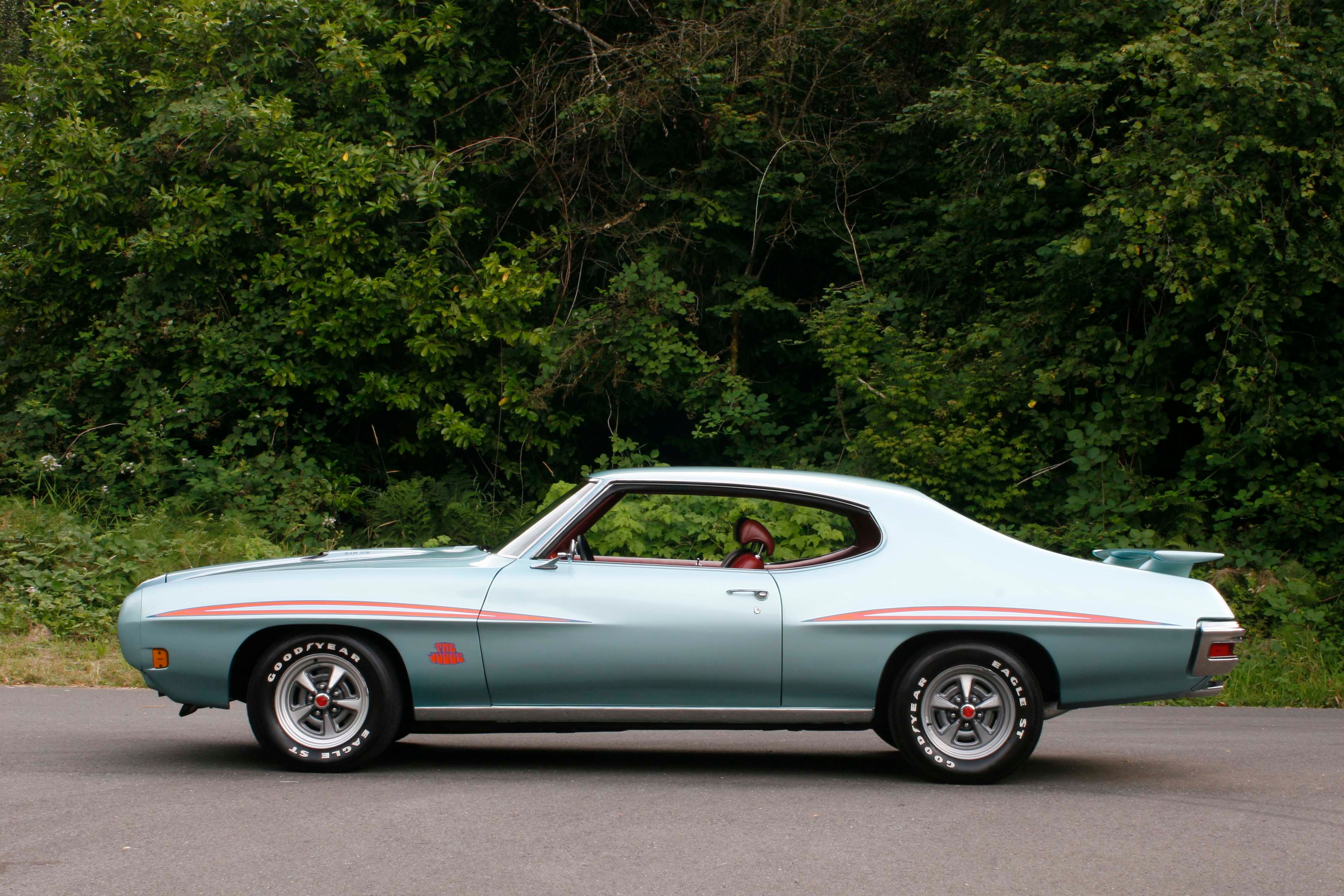 Wallpaper #W2dxBpMBSpphPi3-osE5211 Color Combo on Psychedelic 1970 Pontiac Gto Judge Never Meant to Be