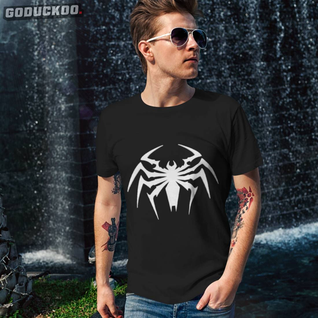 Wallpaper #vWhpHJMBSpphPi3-aSLA277 The Venom Logo on a Spider Man 2 Shirt