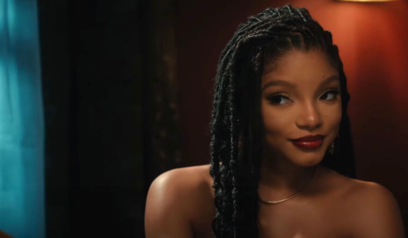 Wallpaper #y2co_ZIBSpphPi3-cppt269 New Video Halle Bailey Because I Love You That Grape Juice