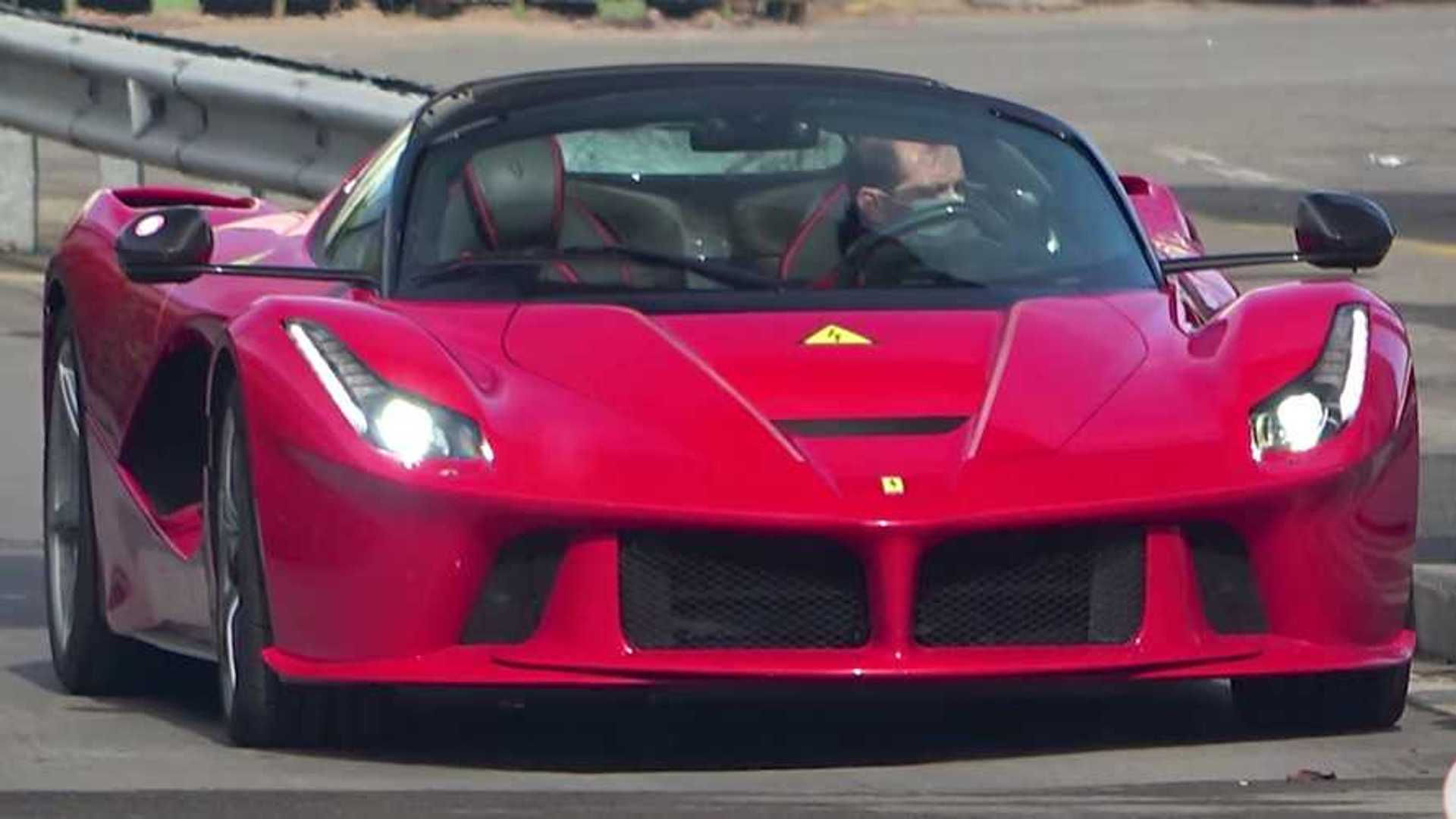 Wallpaper #M-8mTJMBMN-XEVvVPz1p325 Can You Spot Whats Weird About This Laferrari Leaving the Factory
