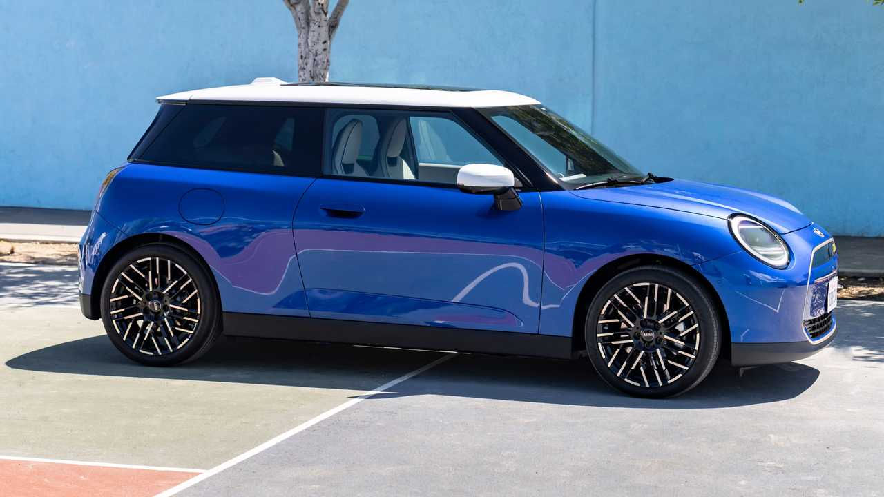 Wallpaper #-7mG3pIBJvJKYCmE4wUf213 Mini Cooper 2024 Electric for Sale Ree Cassondra