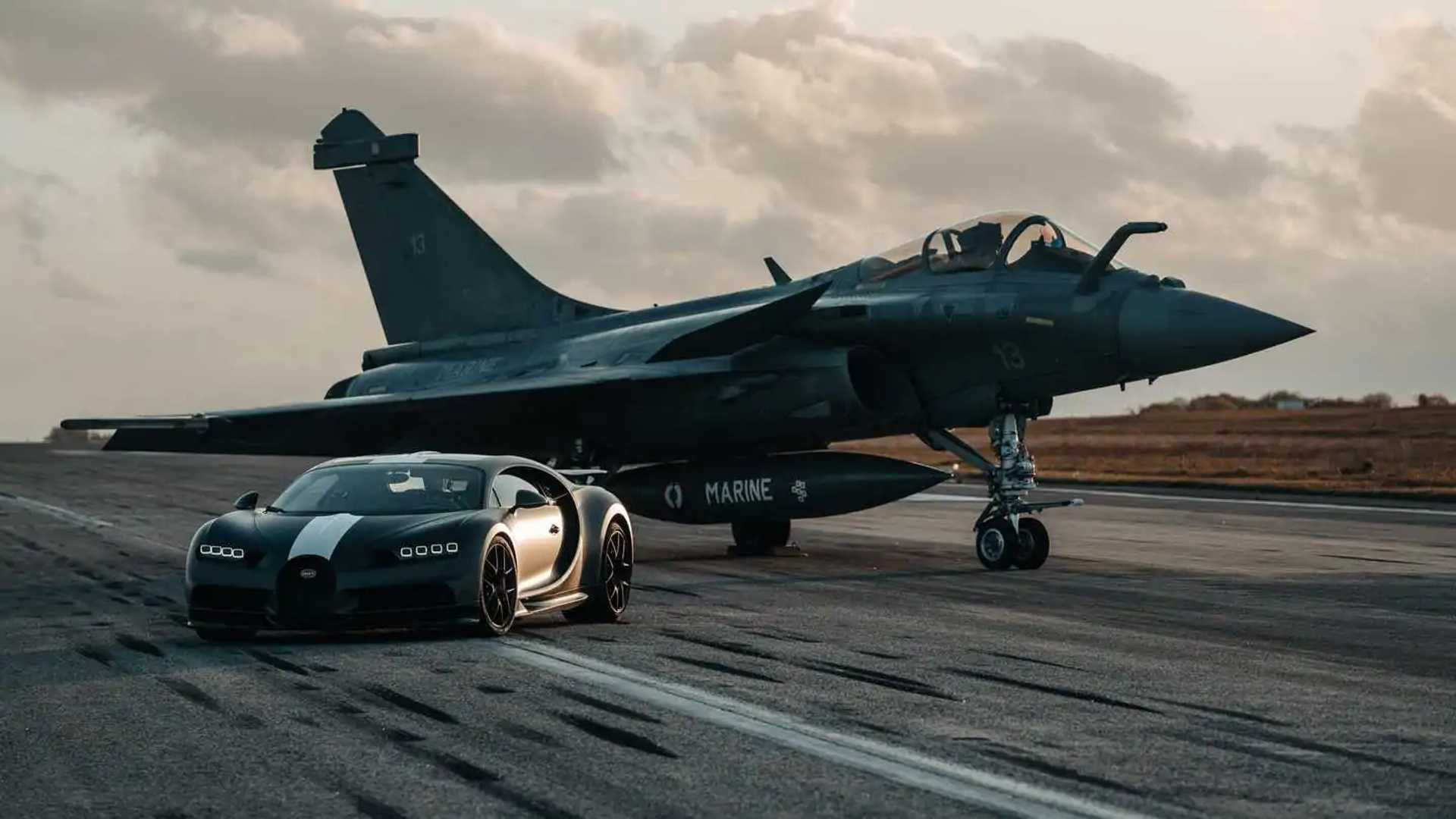 Wallpaper #-31_844Bnwiau_P6vAyQ44 Bugatti Chiron Pur Sport Compete Com Dassault Rafale Marine Motor1