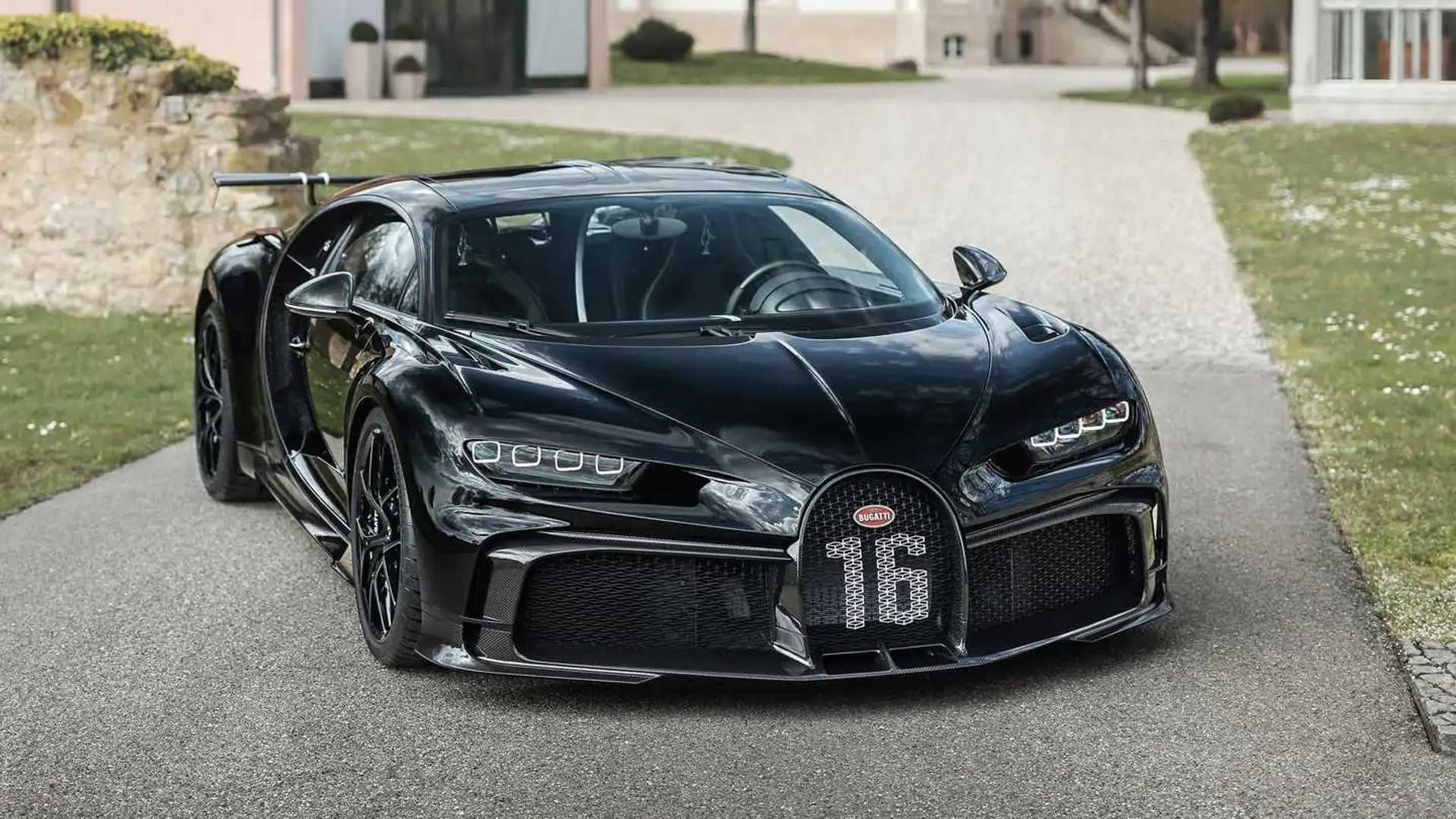 Wallpaper #35zA4JIBZHQxiYarMLd979 Bugatti Assembles 300th Chiron This Menacingly Black Pur Sport