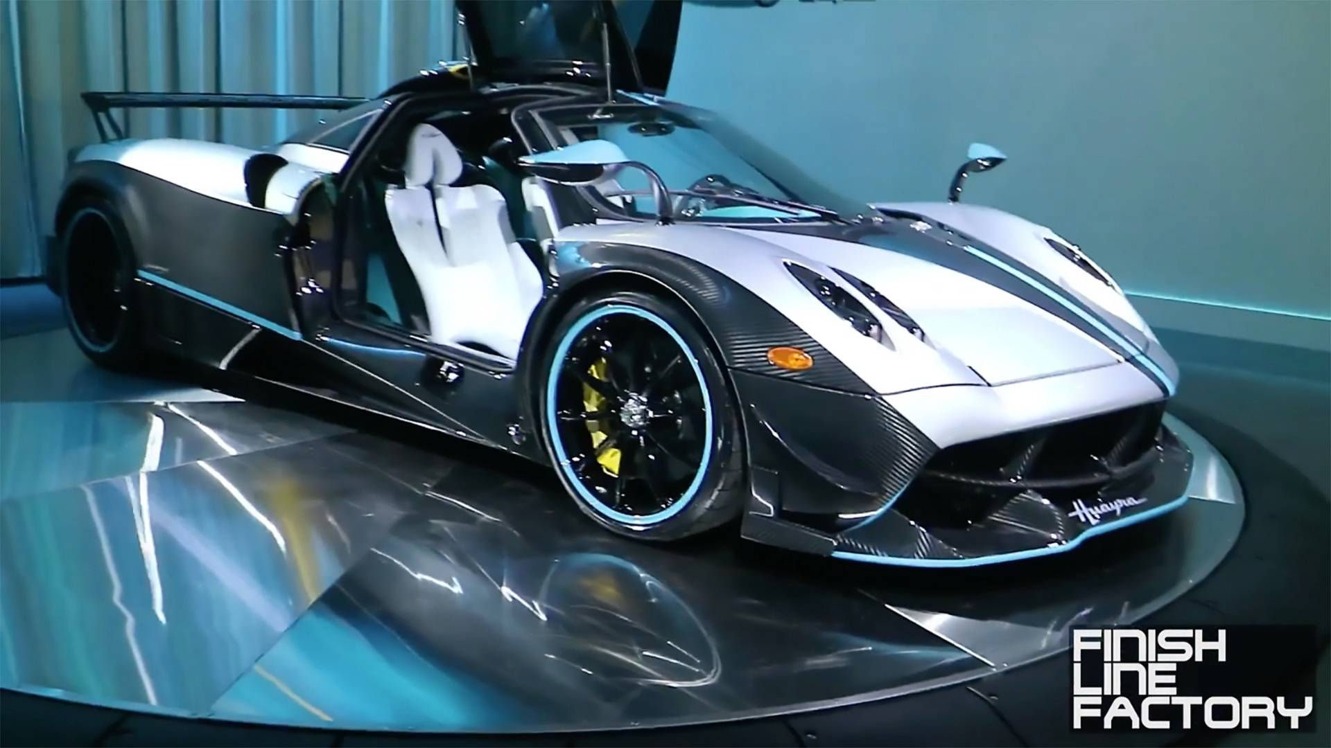 Wallpaper #u2fDApMBSpphPi3-orAs194 Pagani Huayra Lultimo Shines in Walkaround Video