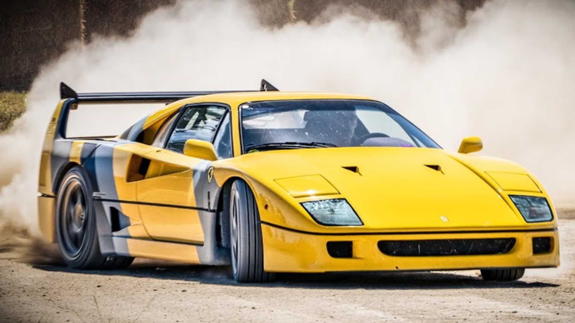 Wallpaper #73RYwY4B_8f4nGFafG0N58 Rozbite Ferrari F40 Na Polnej Drodze Wyglada Jak Prawdziwy Krzyk