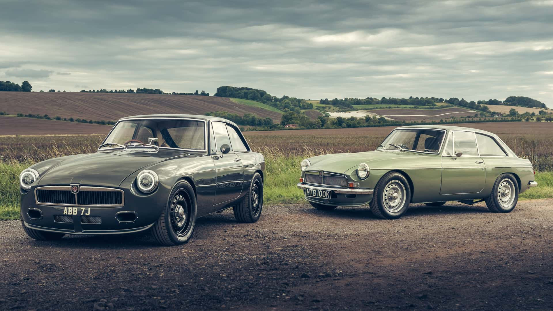 Wallpaper #07mu3ZIBJvJKYCmE-AGU391 Mgb Returns with V8 and Electric Restomods Featuring Manual Gearbox